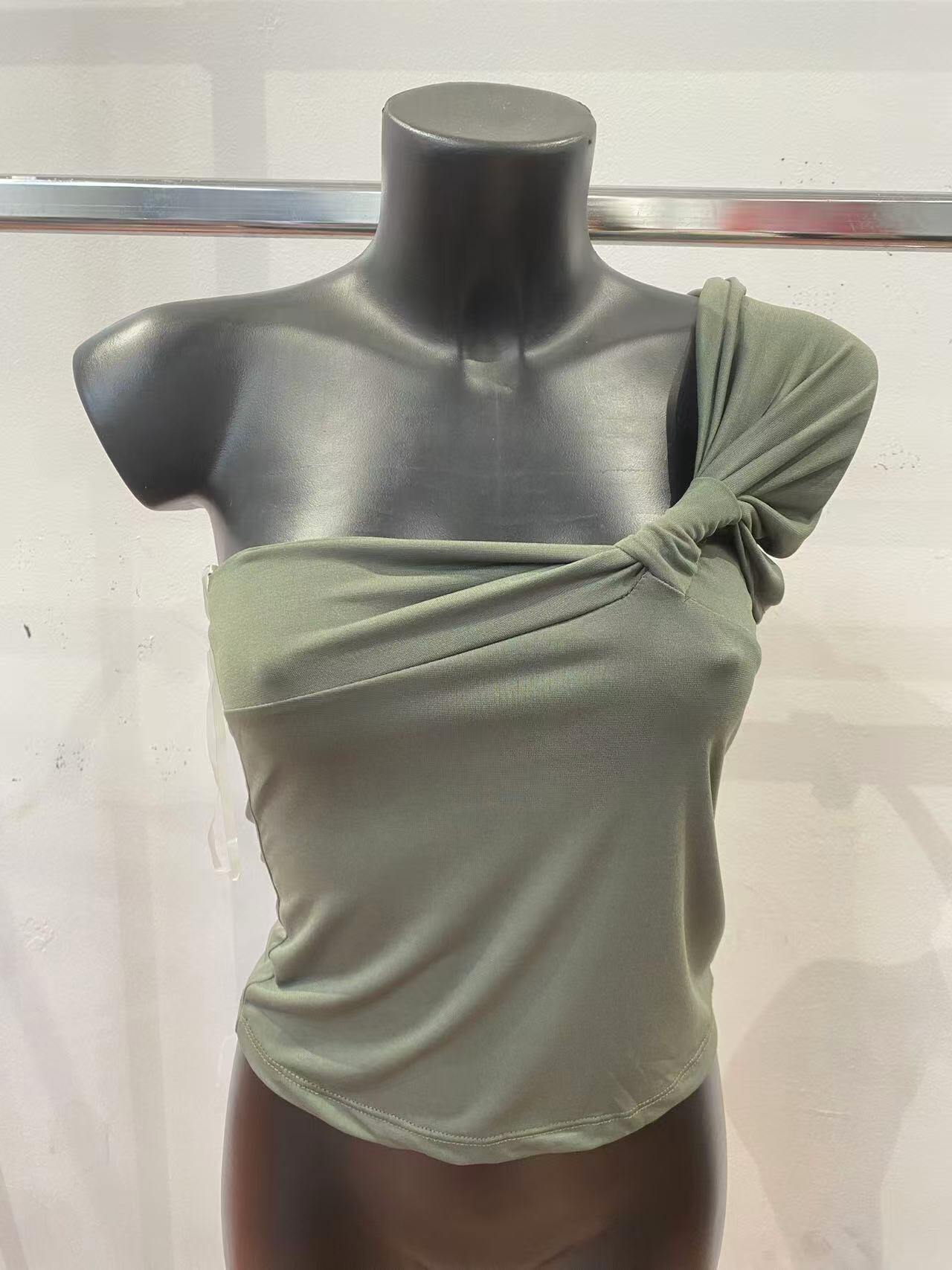 Grossiste B-CHIC - TOP ÉLASTIQUE ASYMÉTRIQUE