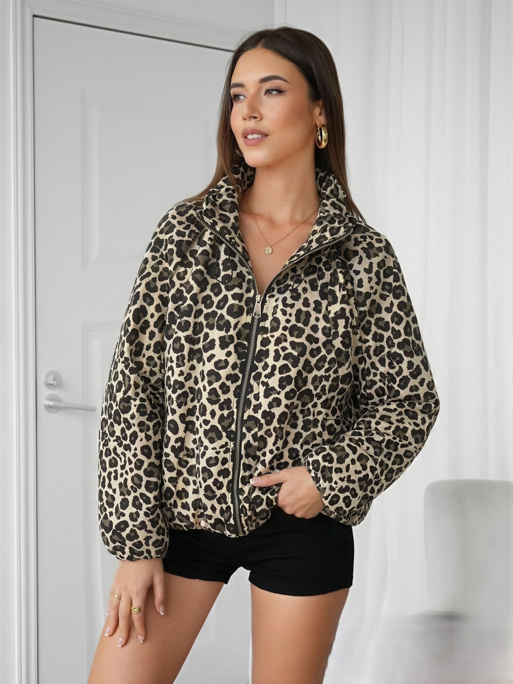 Grossiste B-CHIC - TRENCH COAT DÉTAIL COL IMPRIMÉ ANIMALIER