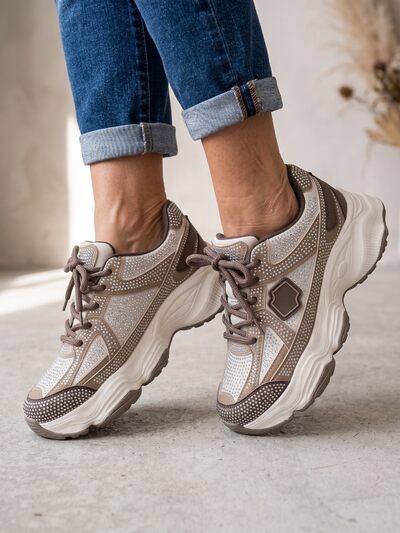 Großhändler BEAVITA SHOES - Damen-Chunky-Sneaker mit Strass und dicker Sohle. Großhändler BEAVITA SHOES - Damen-Chunky-Sneaker mit Strass und dicker Sohle.