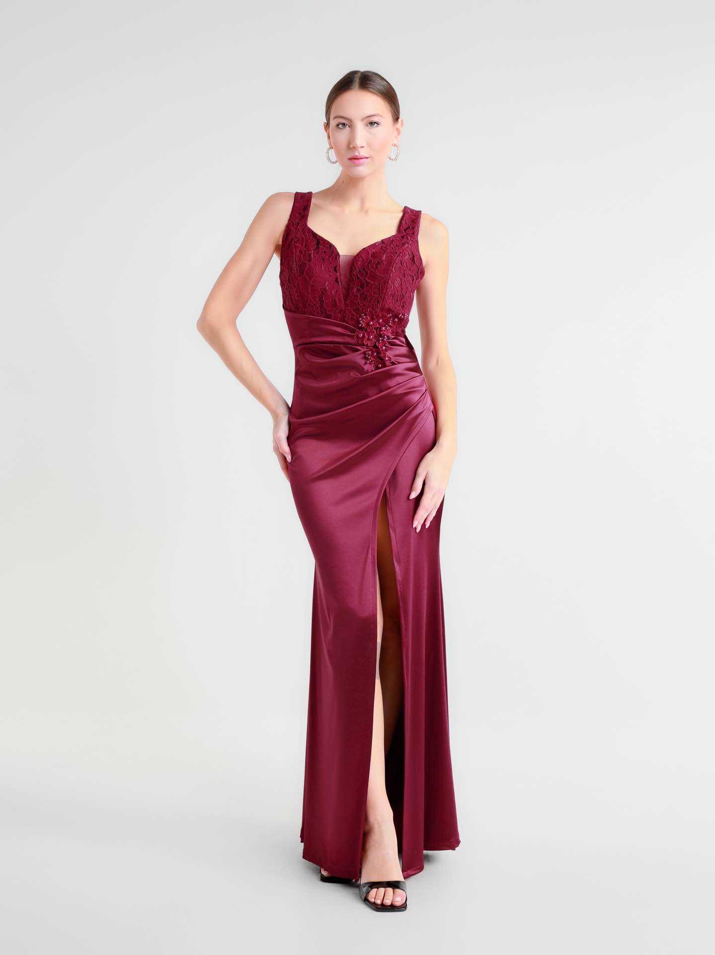 Wholesaler BEHOO - Long dress with floral appliqué and slit