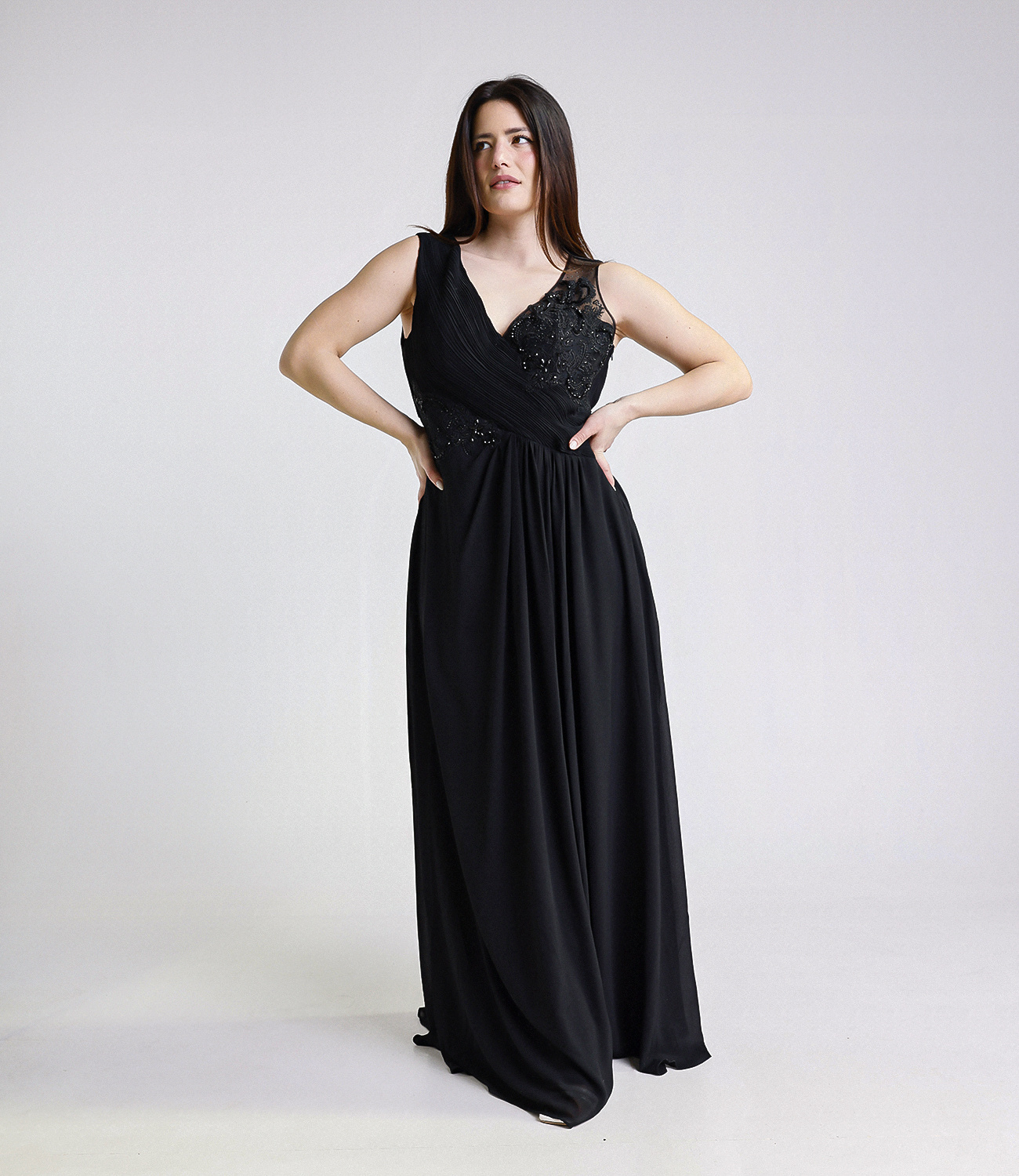 Wholesaler BEHOO - Elegant long evening dress in chiffon with lace and sequins, V-neck, plus sizes, perfect for banquets or bridesmaids