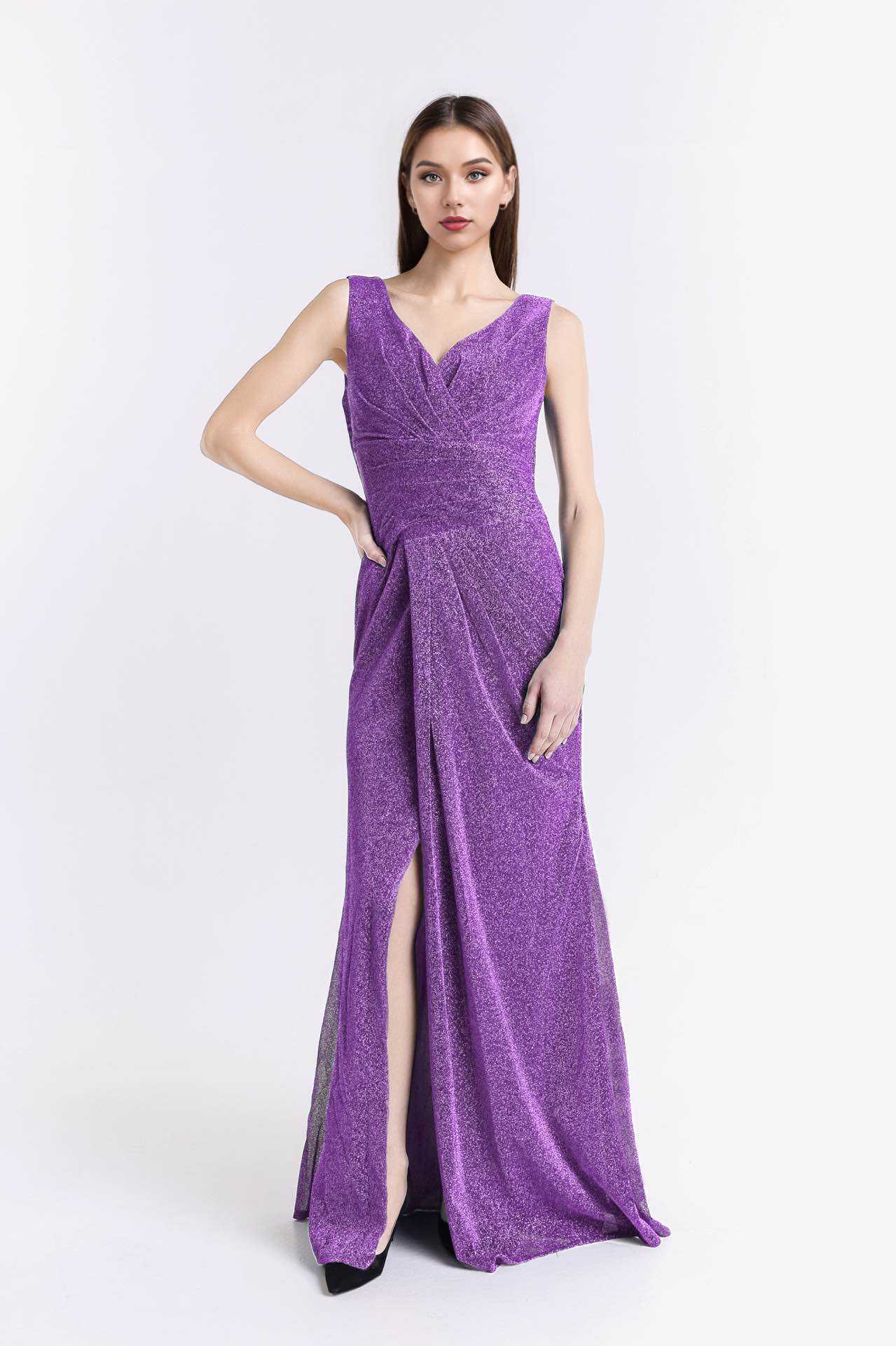 Wholesaler BEHOO - Elegant evening dress with V-neckline, shiny fabric, and front slit