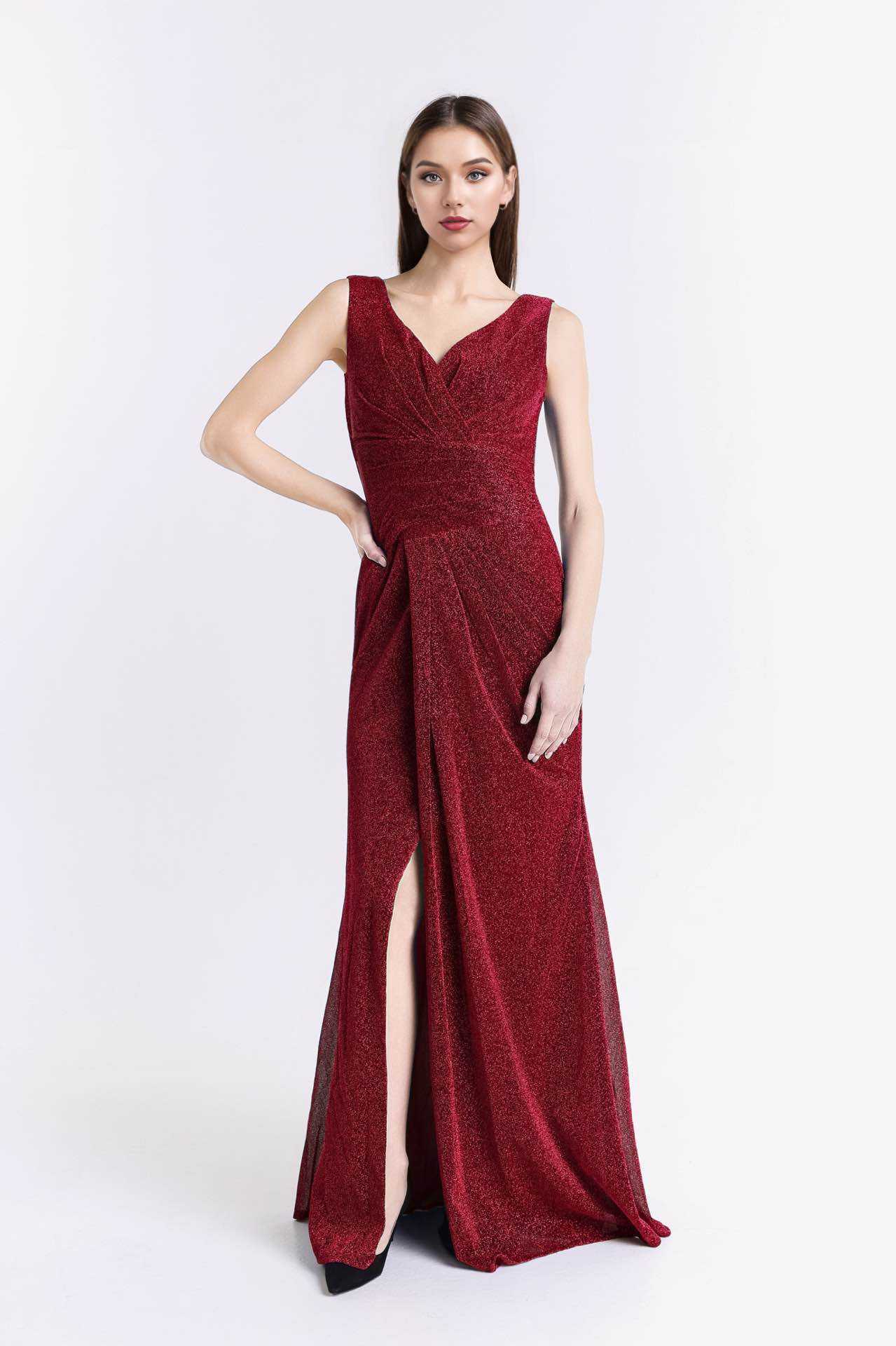 Wholesaler BEHOO - Elegant evening dress with V-neck, shiny fabric, and front slit