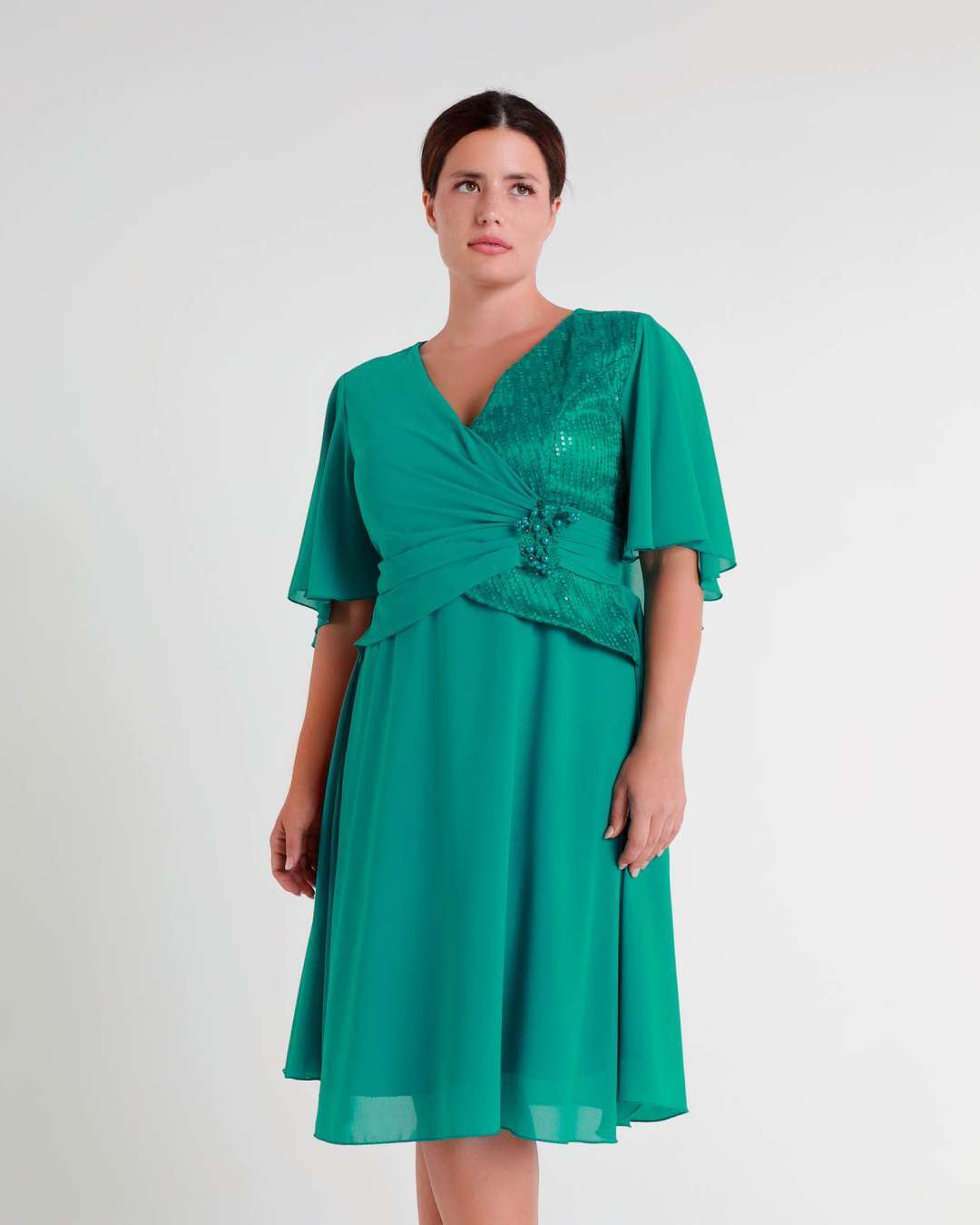 Wholesaler BEHOO - Elegant Women's Midi Dress with Sequins and Cape