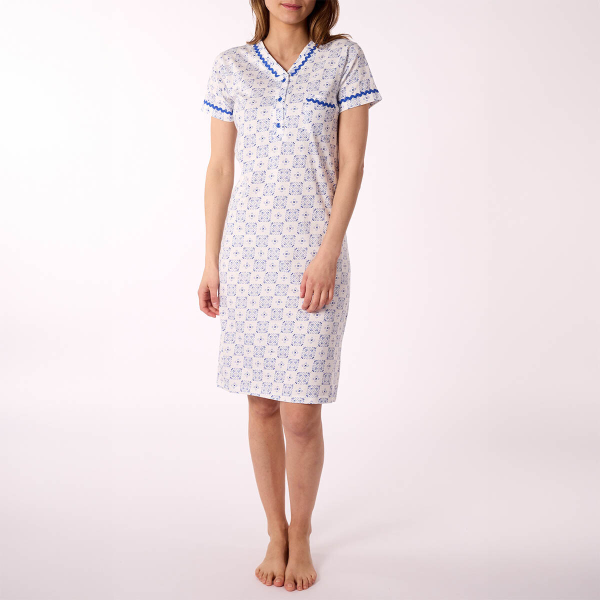 Mayorista BELAMY - Surtido de camisones para mujer ref be.lisbo.cngt