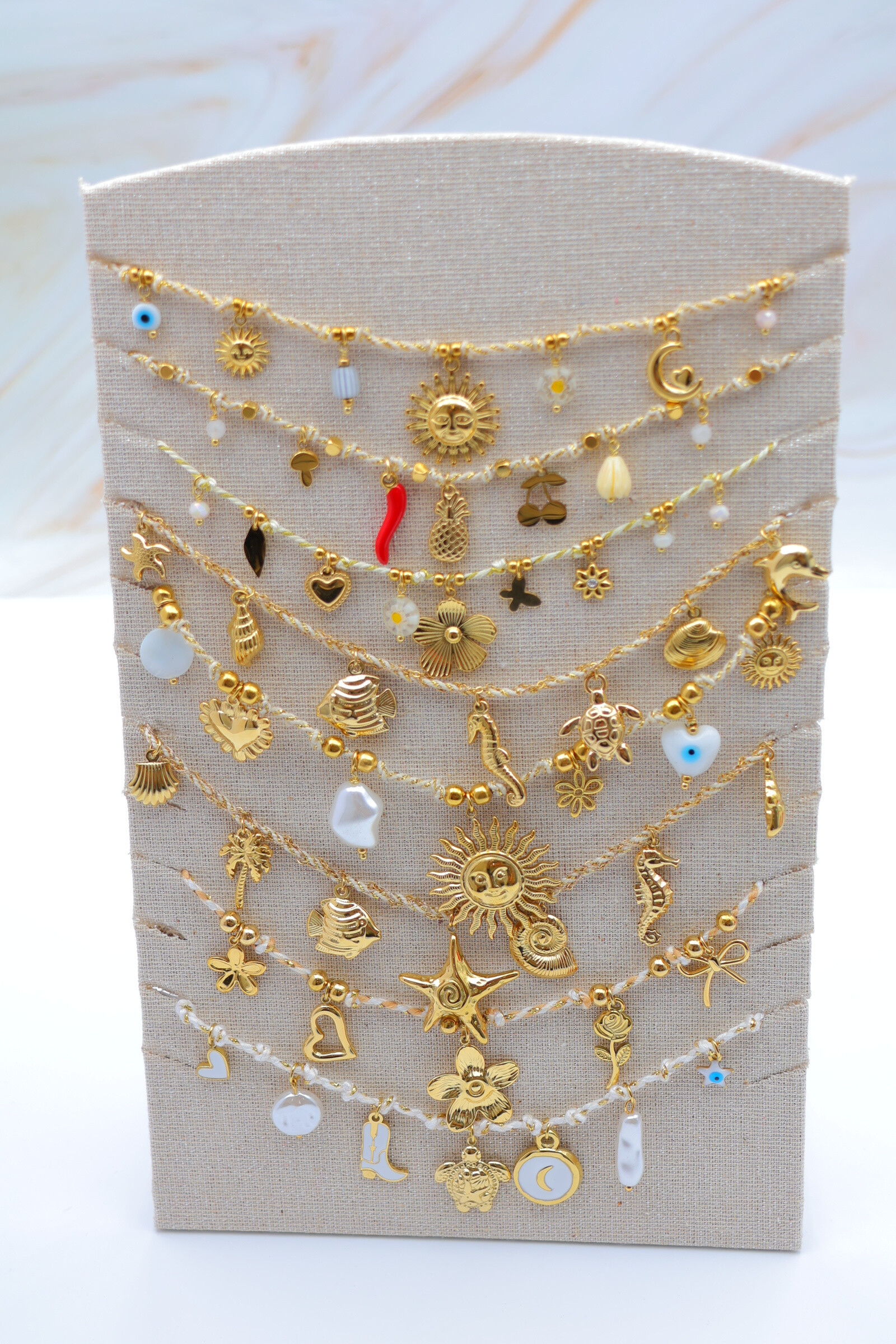 Mayorista Beli & Jolie - Conjunto de 8 collares de acero inoxidable con soporte de exhibición incluido