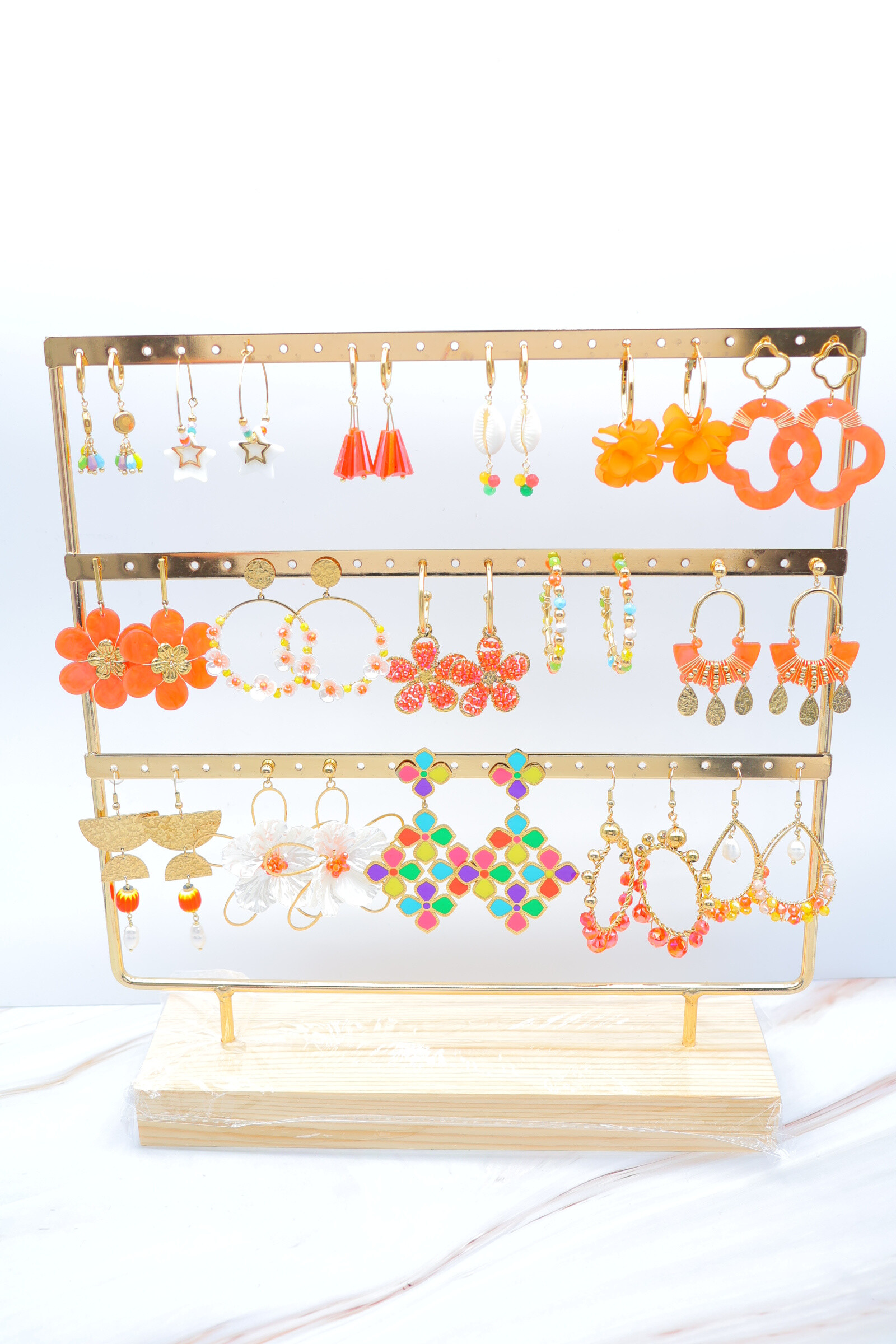Wholesaler Beli & Jolie - Set of 16 pairs of earrings with display stand