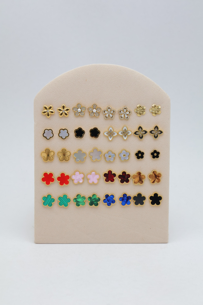 Grossiste Beli & Jolie - Lot de 20 clous d'oreilles avec présentoir