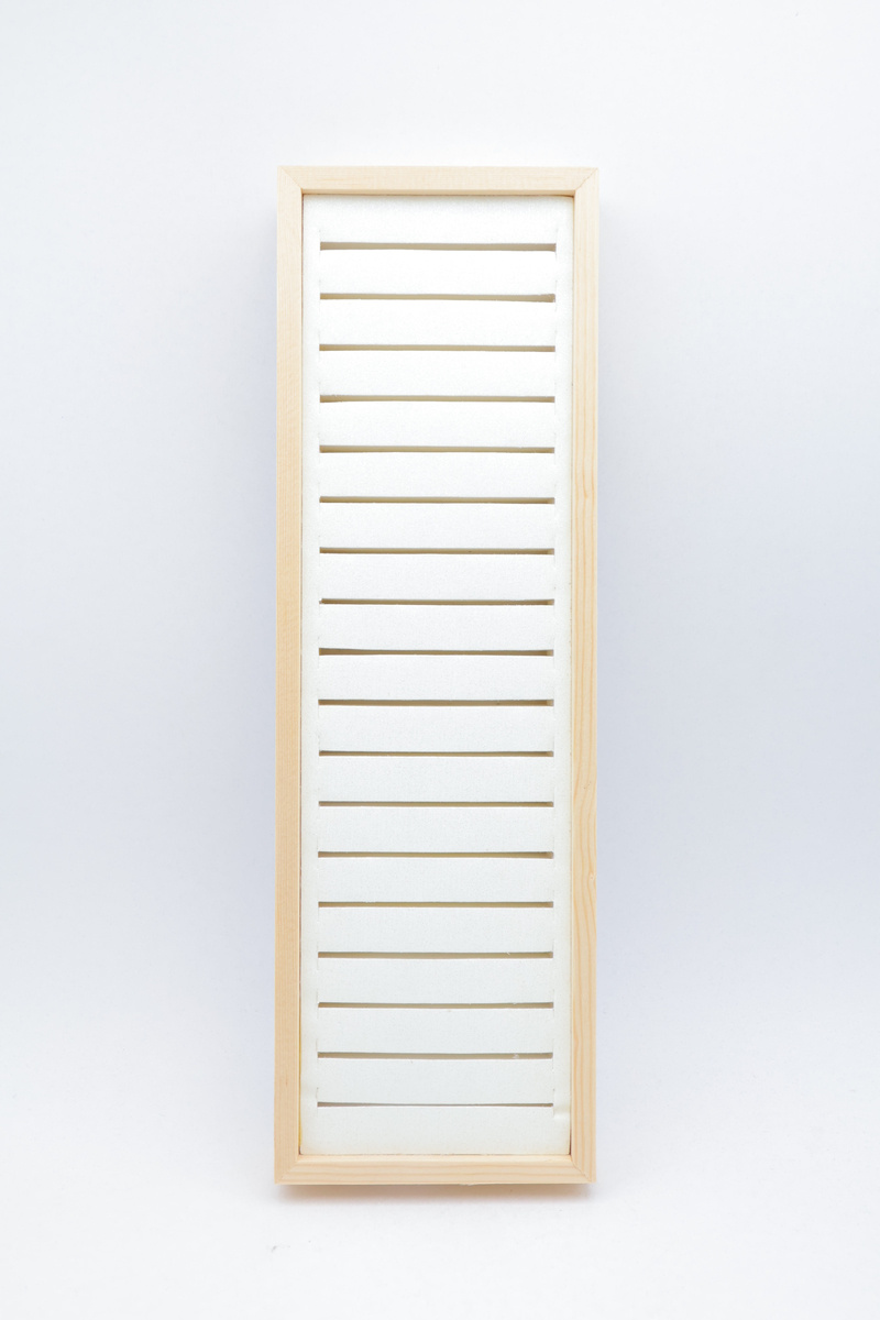 Grossiste Beli & Jolie - Présentoir bois à fentes pour bagues et bracelets