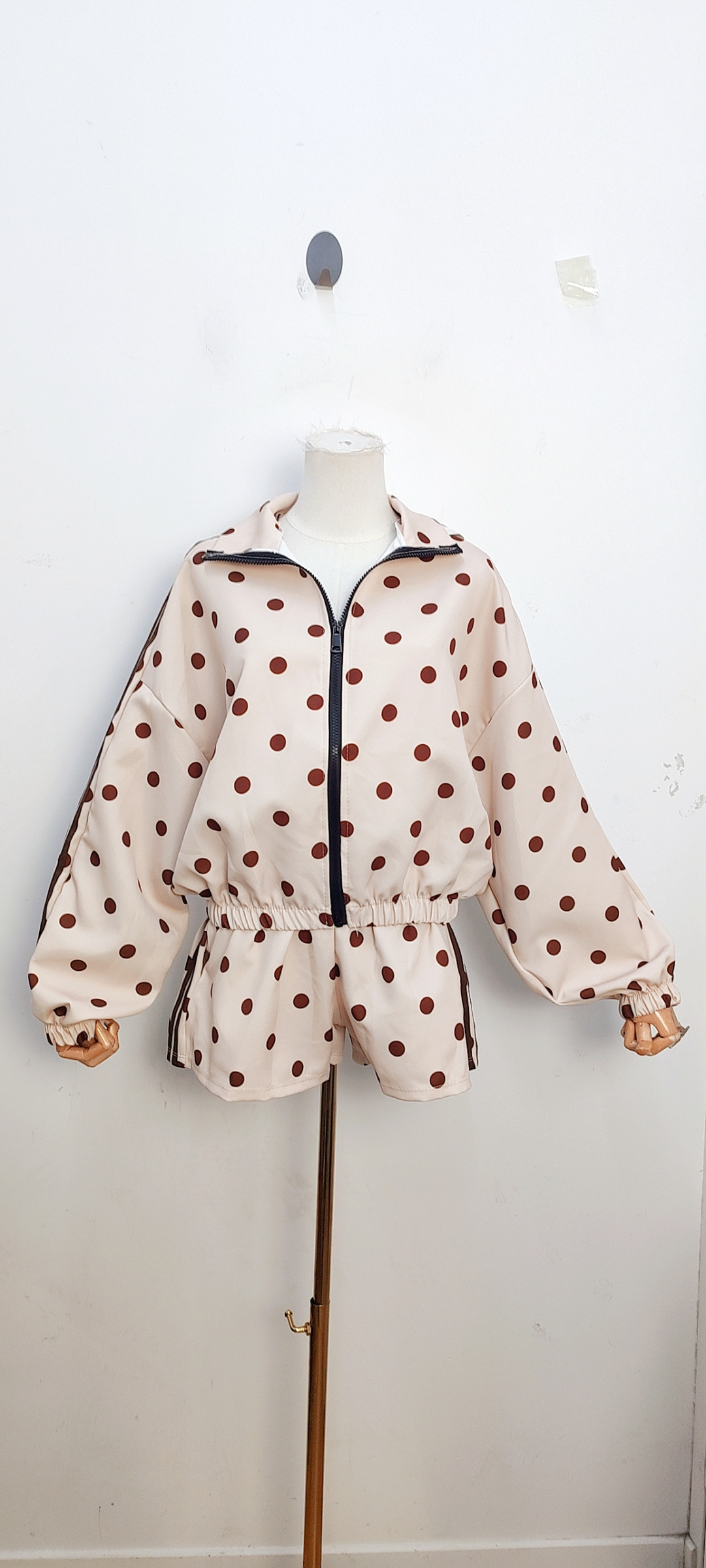 Grossista Bellavie - COMPLETO GIACCA E PANTALONCINI A POIS