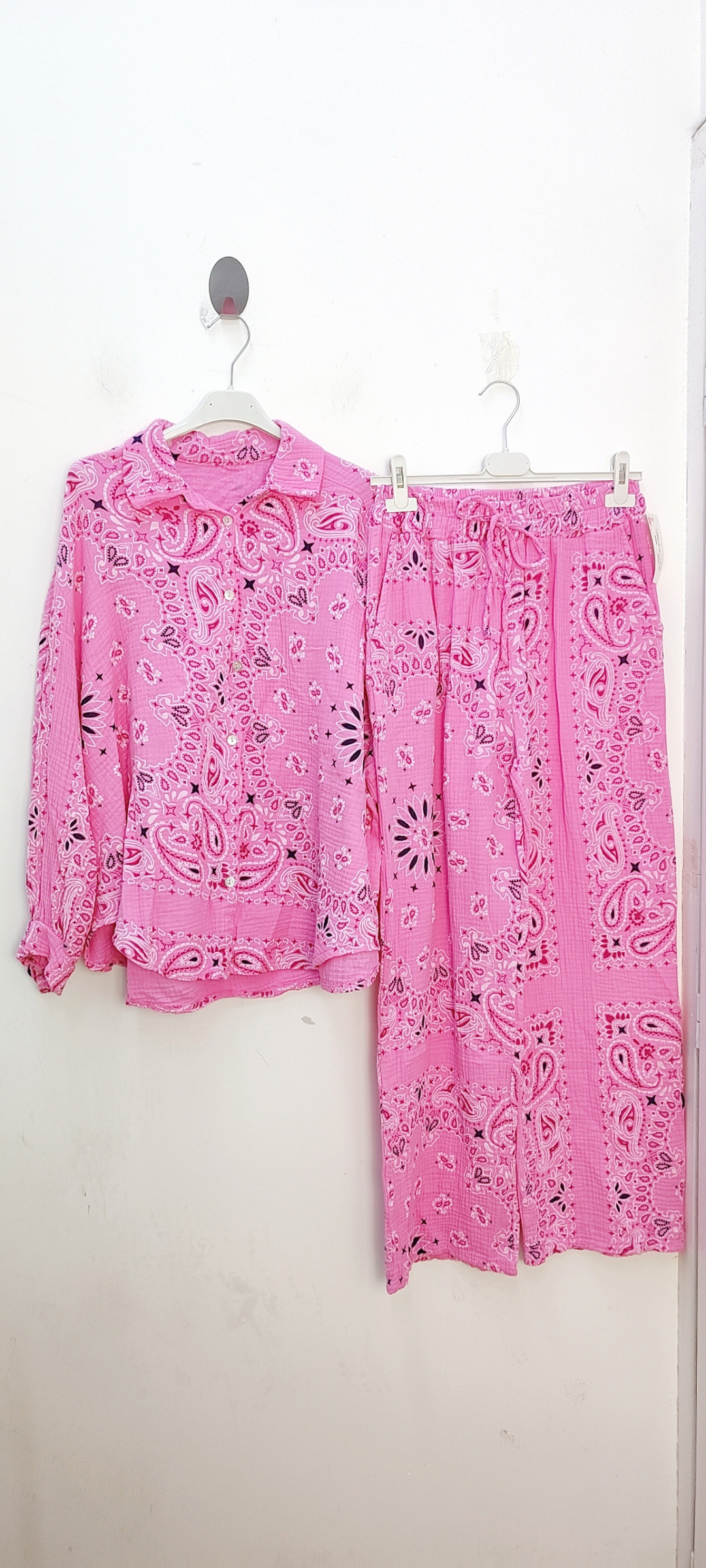 Grossista Bellavie - COMPLETO CAMICIA E PANTALONI IN BANDANA