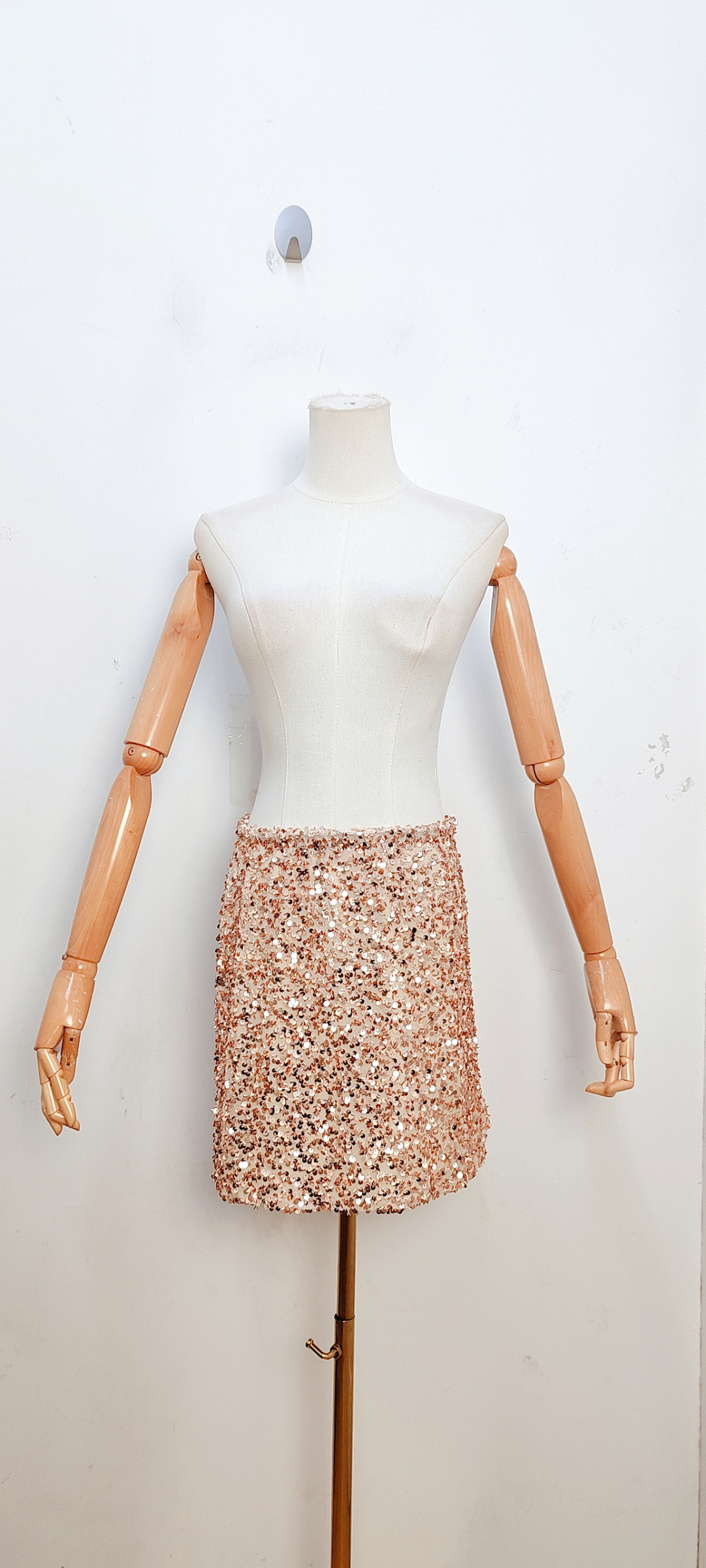 Wholesaler Bellavie - SHORT SEQUIN SKIRT