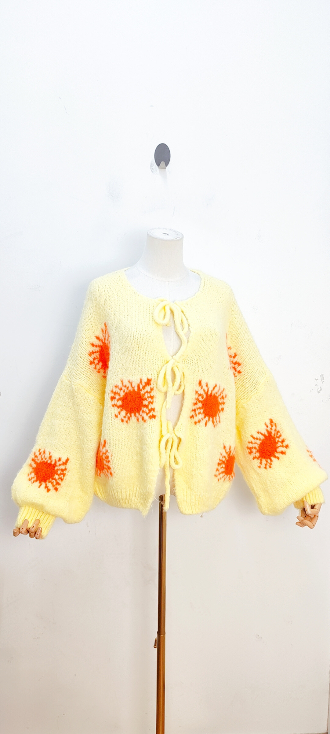 Grossista Bellavie - MAGLIONE MORBIDO CON FILO