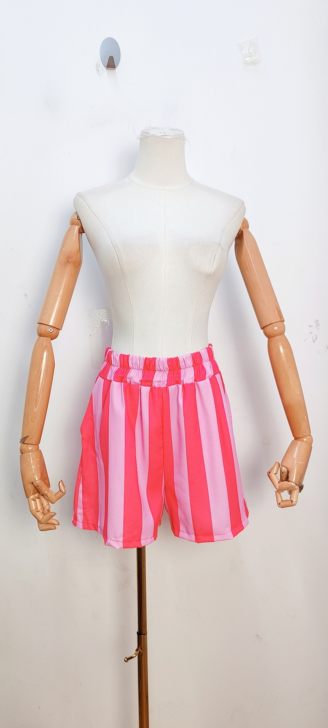 Großhändler Bellavie - GESTREIFTE SHORTS