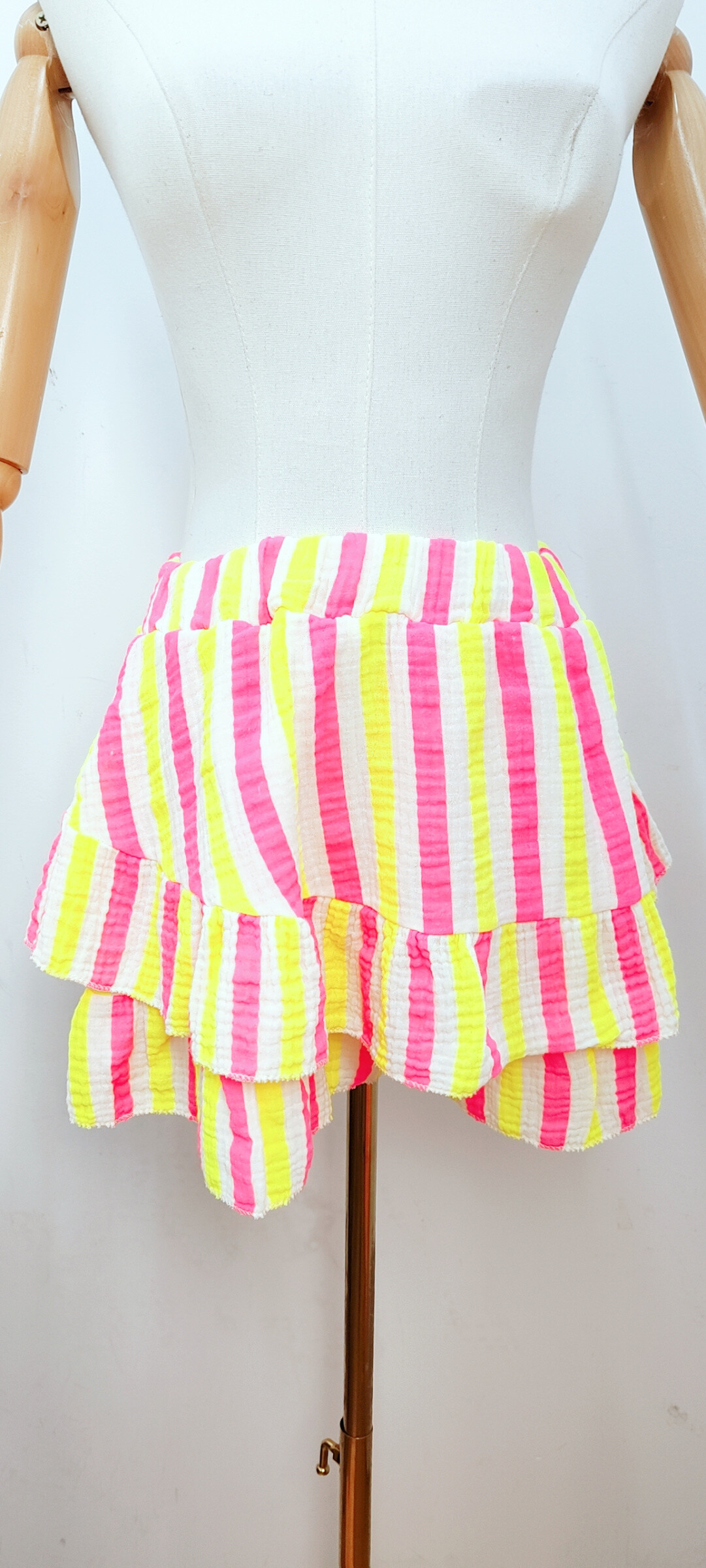 Grossiste Bellavie - SHORT EN GAZ DE COTO EN FLUO