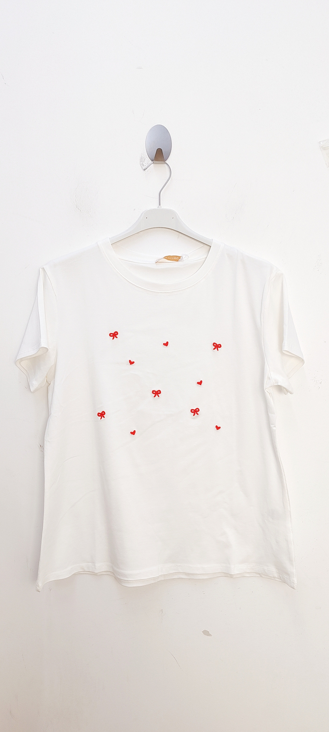 Großhändler Bellavie - BESTICKTES T-SHIRT