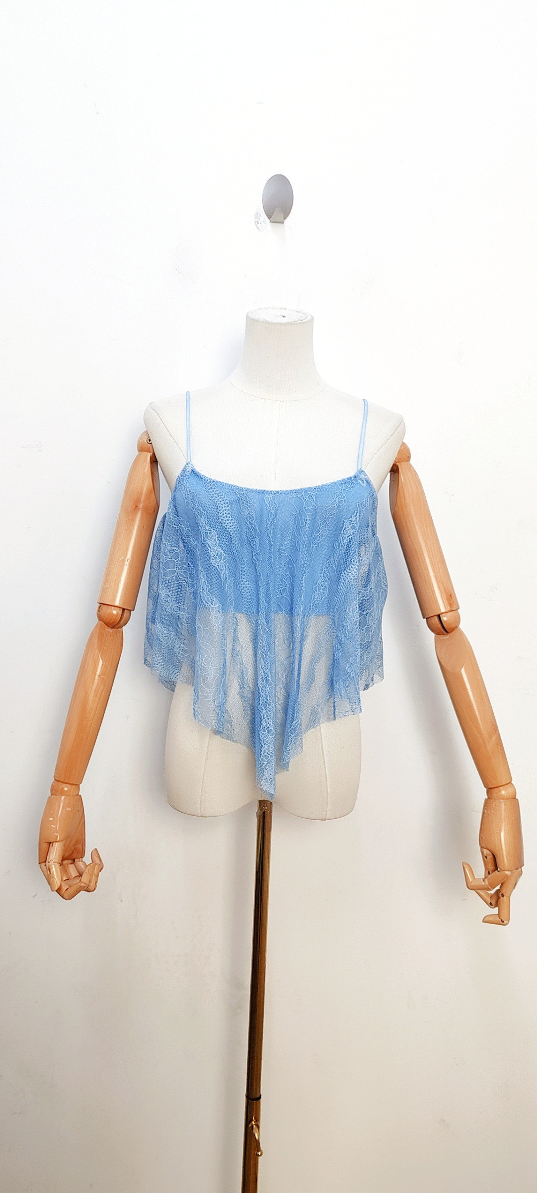 Grossiste Bellavie - Crop top EN DENTELLE