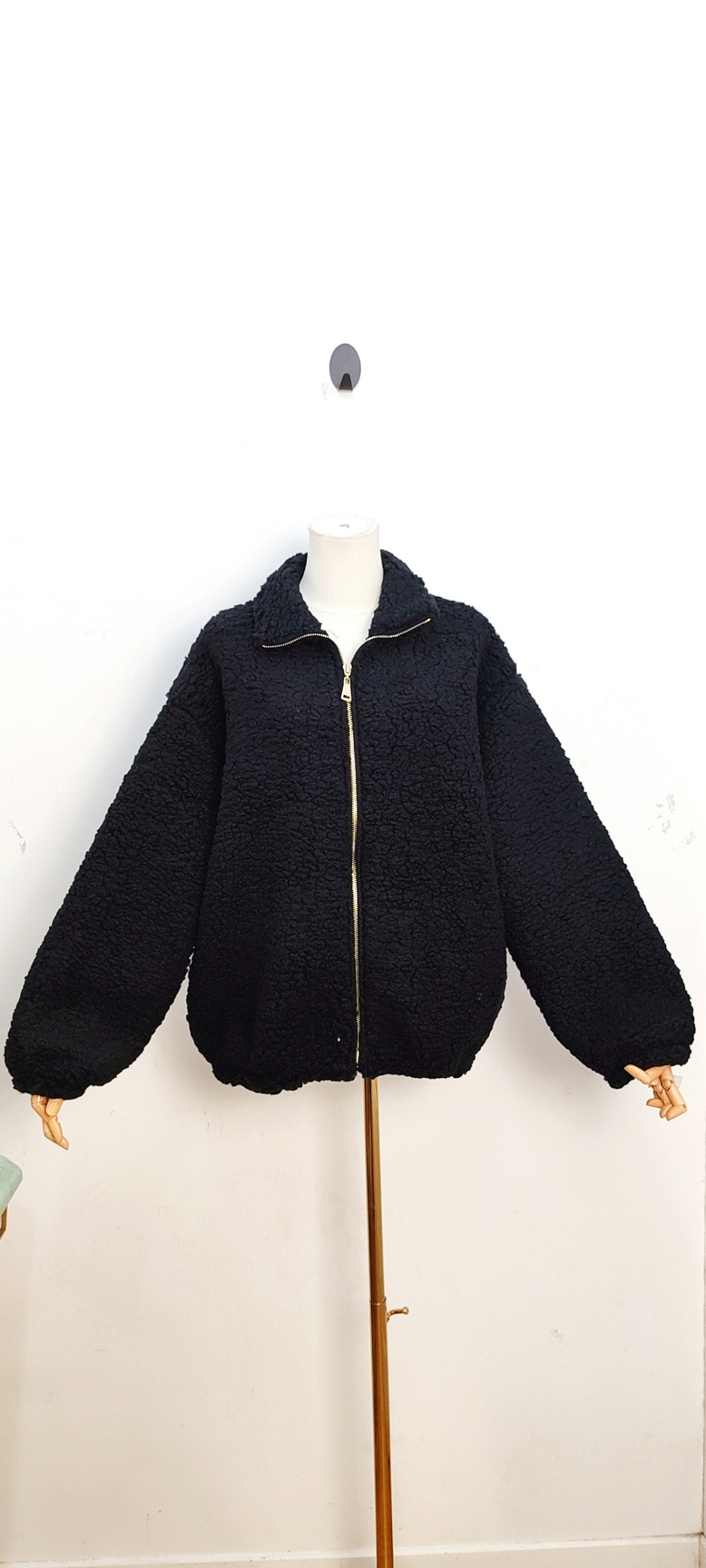 Women’s Quilted Jacket – Oversized Fit – Faux Fur Collar – Ribbed Cuffs – Zip Front