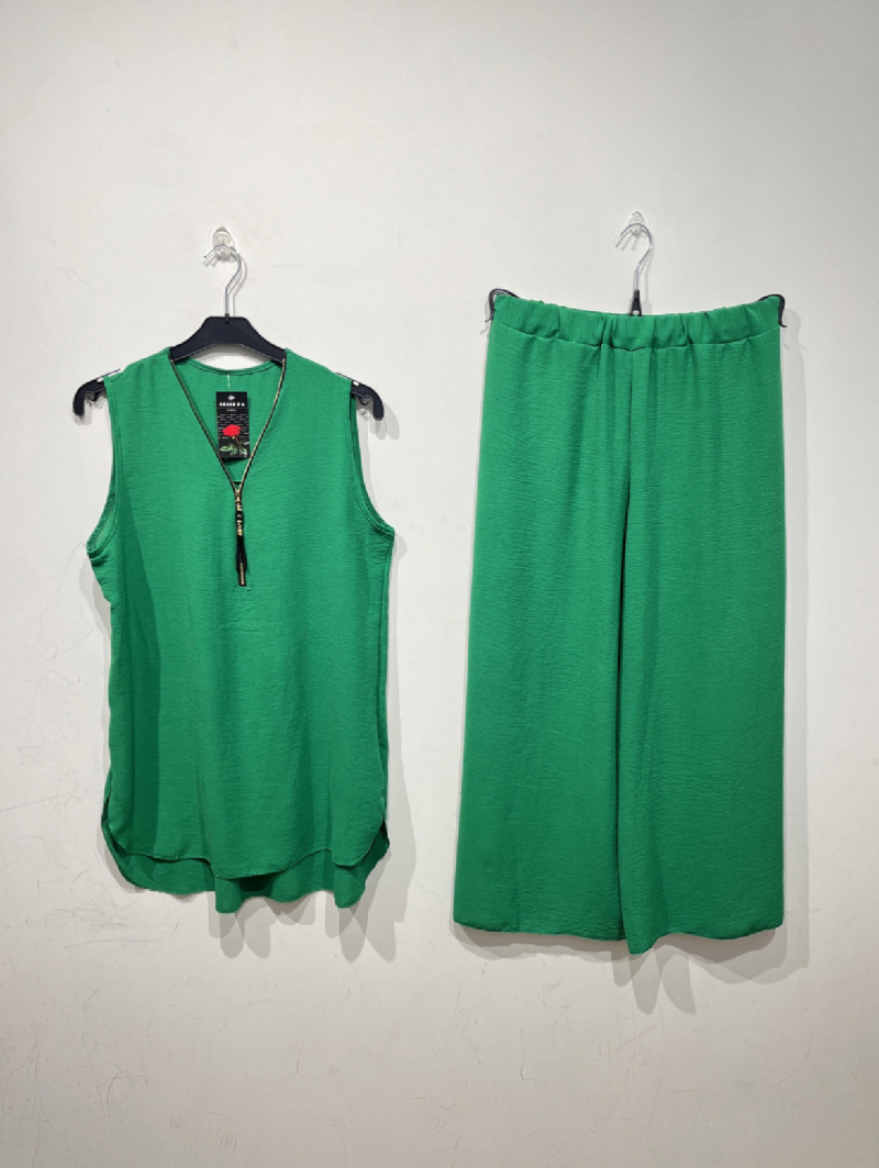 Wholesaler Belle Fa - Stylish set (zip tank top with straight pants)