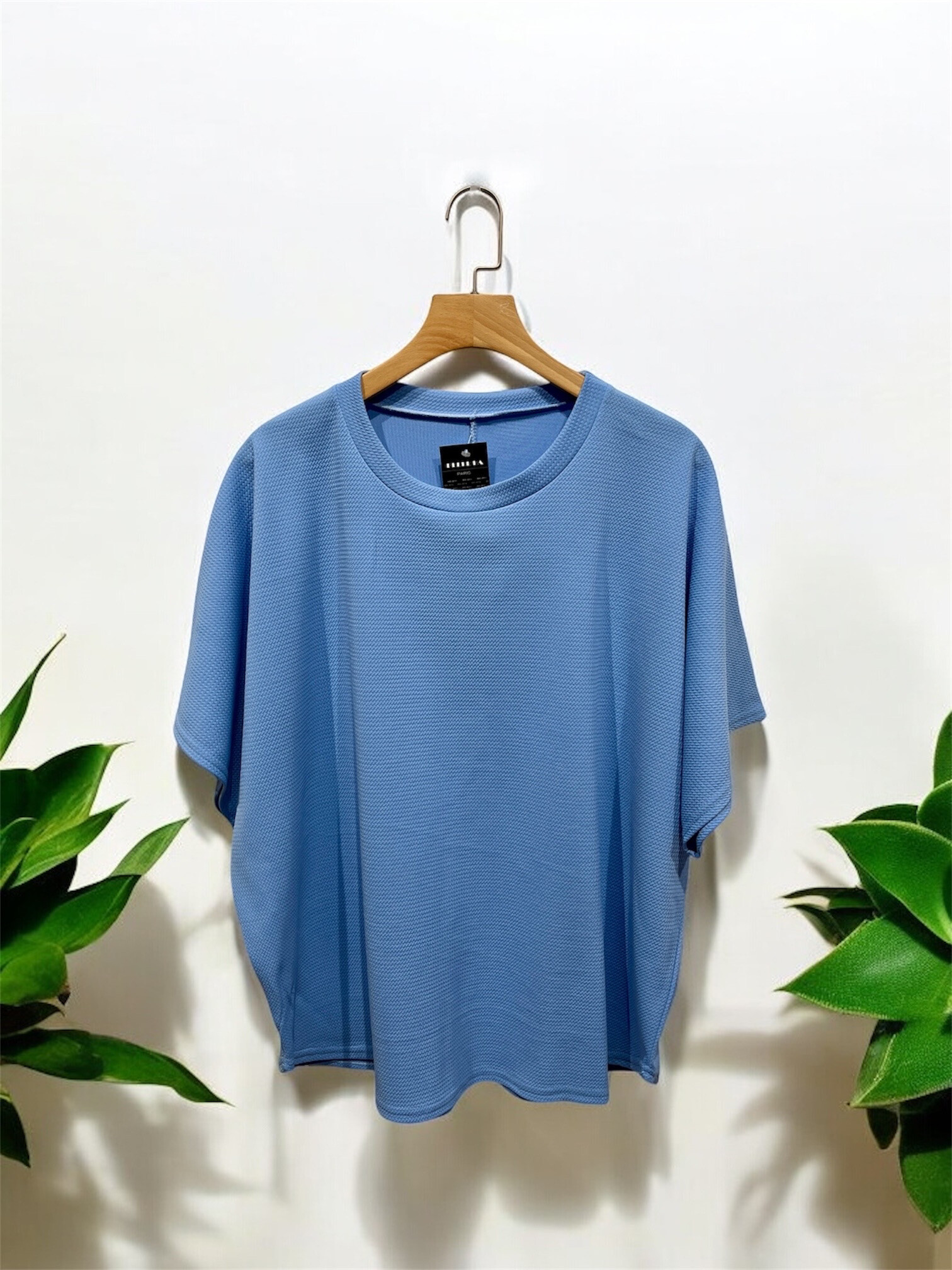 Wholesaler Belle Fa - Elegant loose tunic with round neck. 5881_223