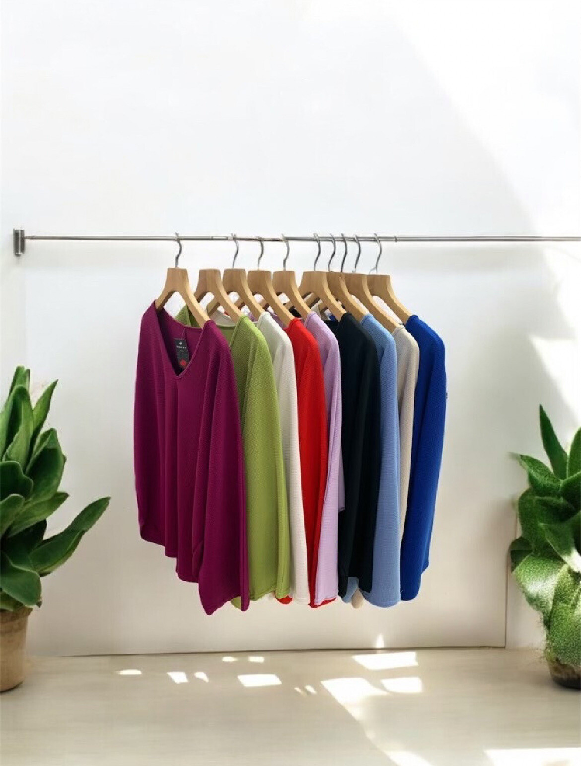 Wholesaler Belle Fa - Elegant loose tunic with V-neck. 115