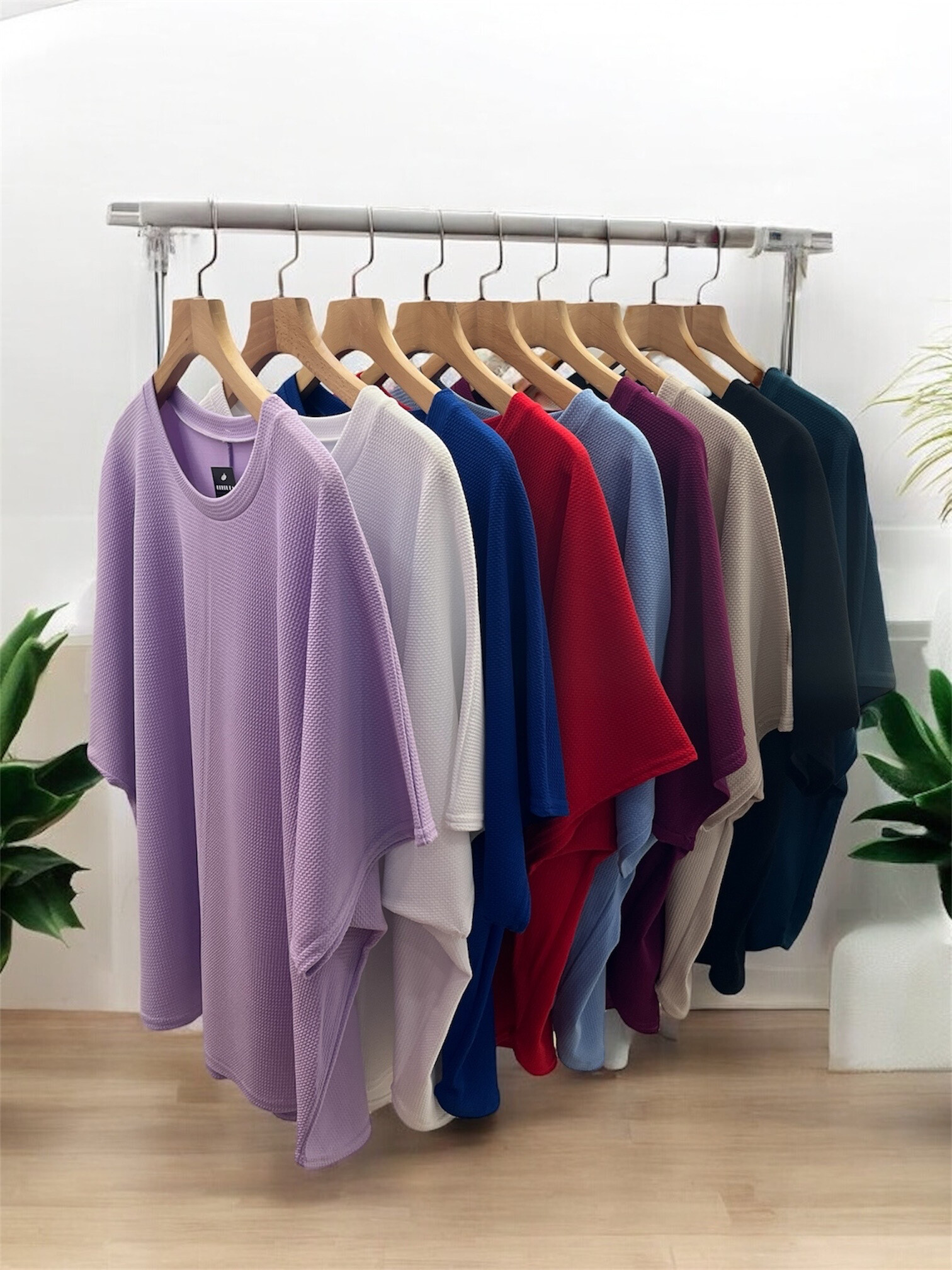 Wholesaler Belle Fa - Elegant loose tunic with round neck. 5881_223