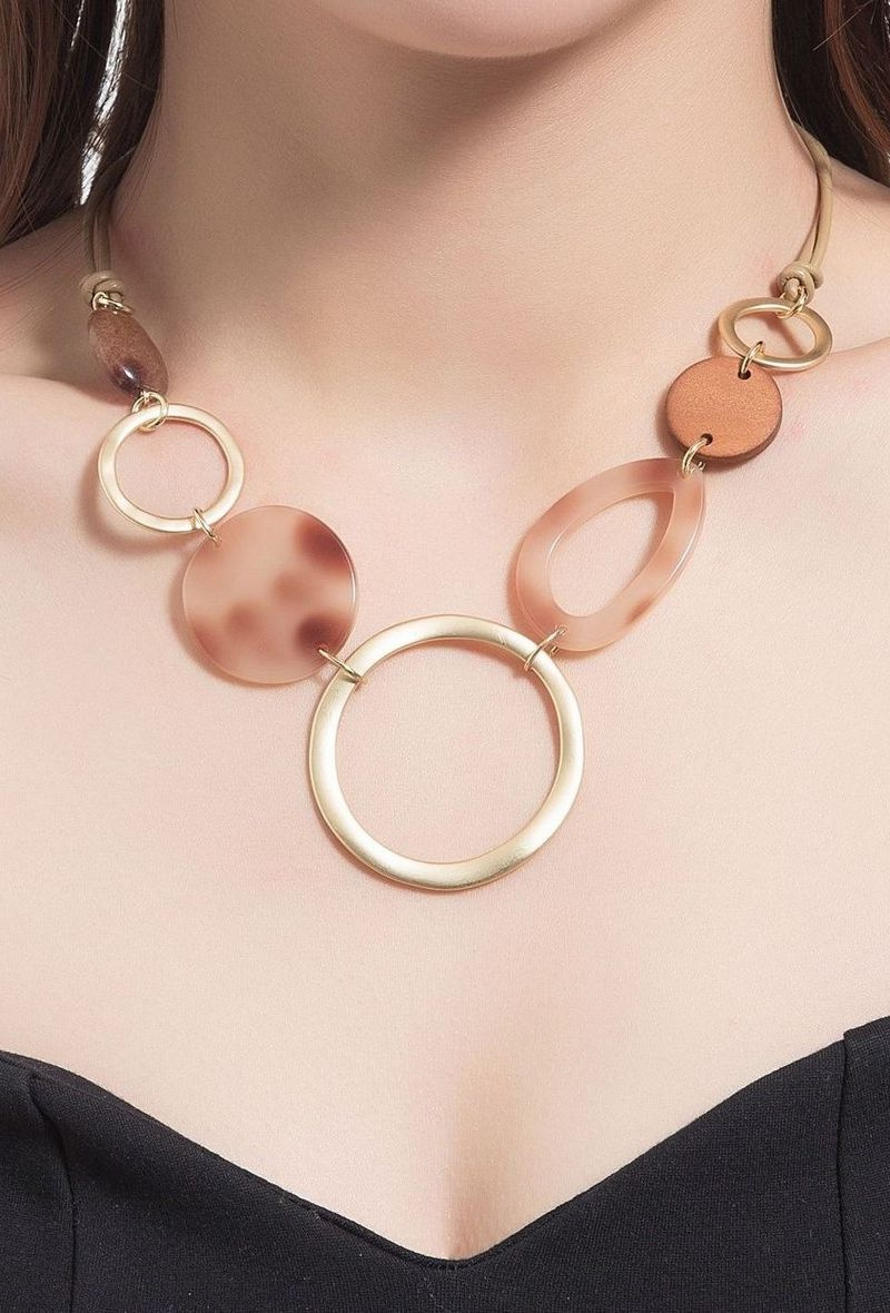 Collana di corda con elemento in resina - Bruno - 2 - formato grande