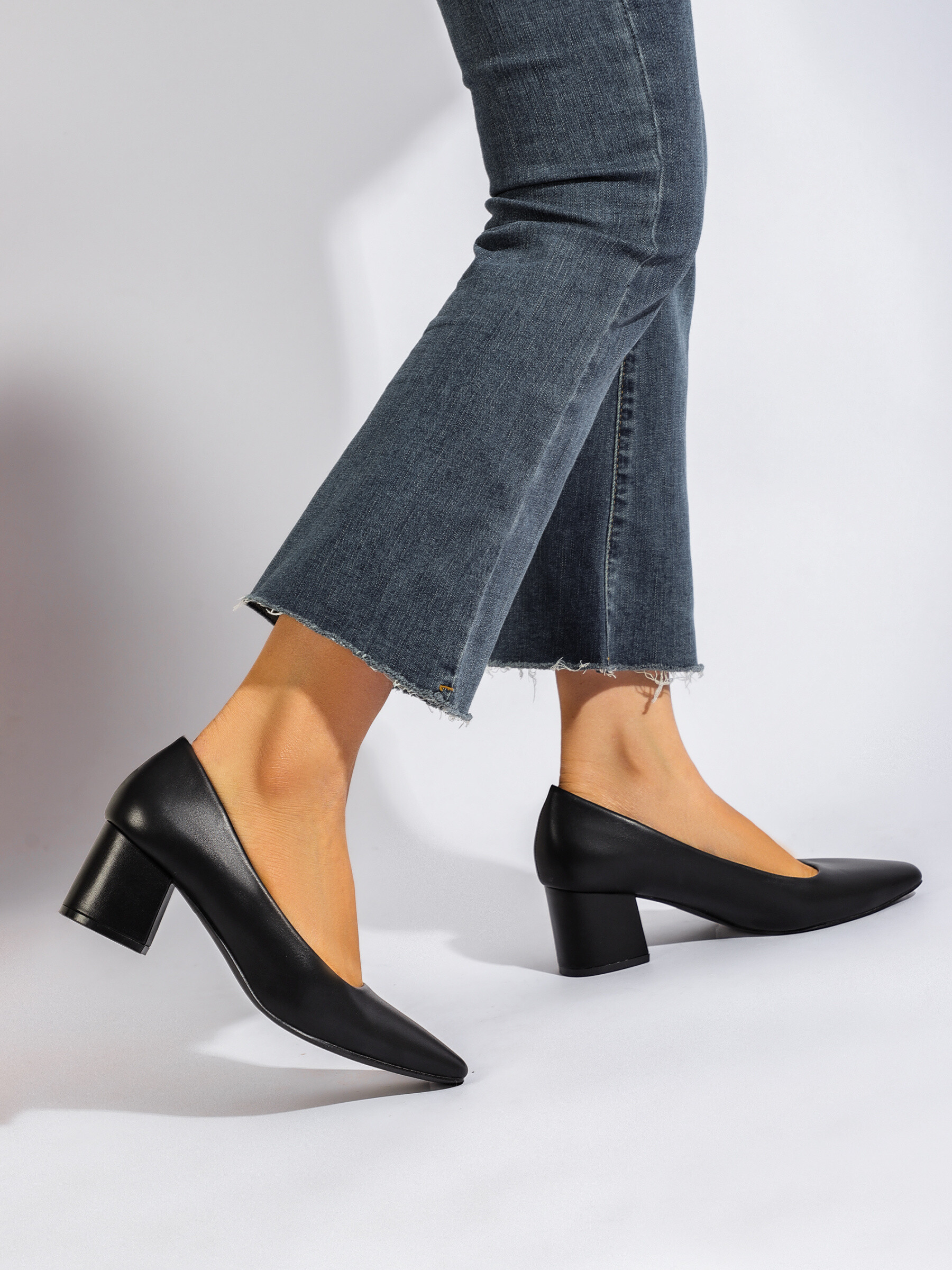 Wholesaler BELLE SHOES - Square heeled pumps