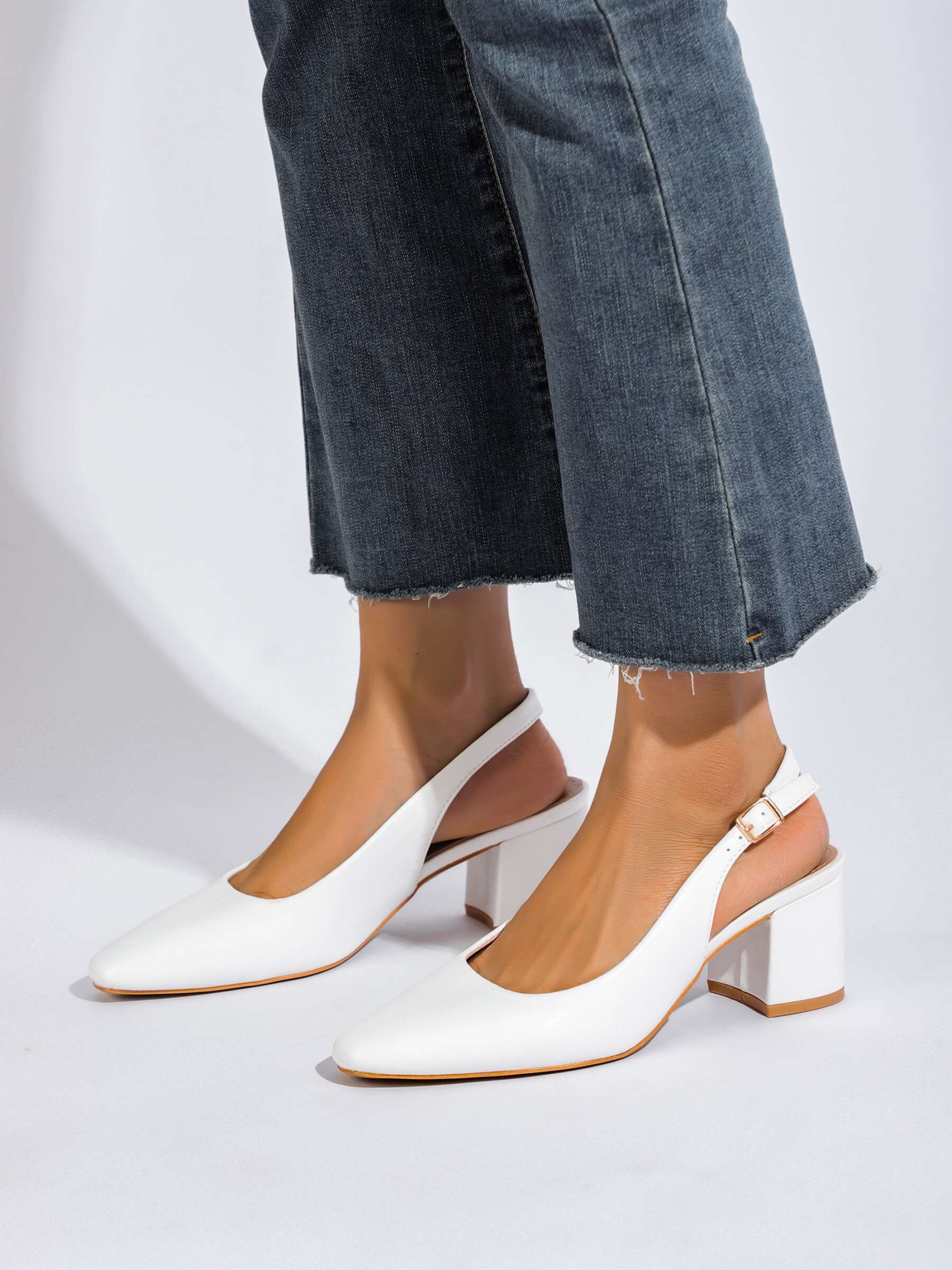 Wholesaler BELLE SHOES - heeled sandals