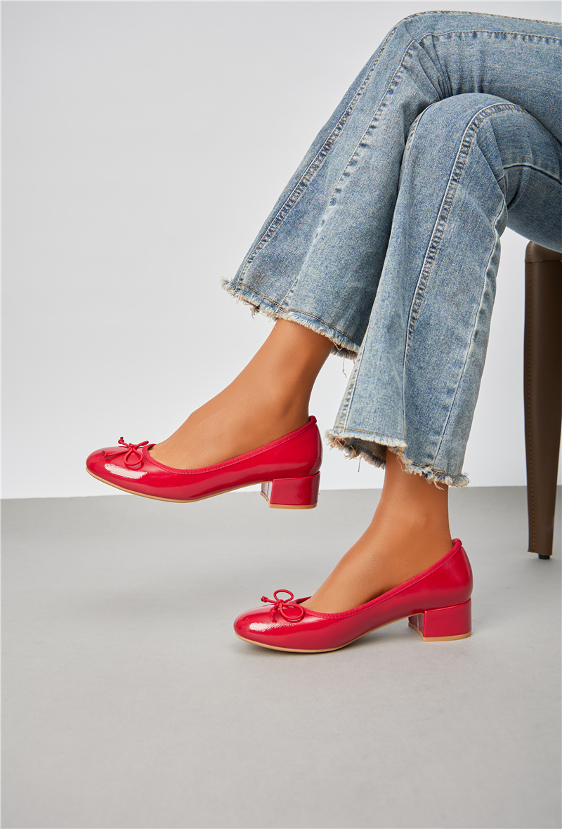 Großhändler Belle Women | Super Mode - Lackballerinas mit kleinem Absatz und runder Spitze