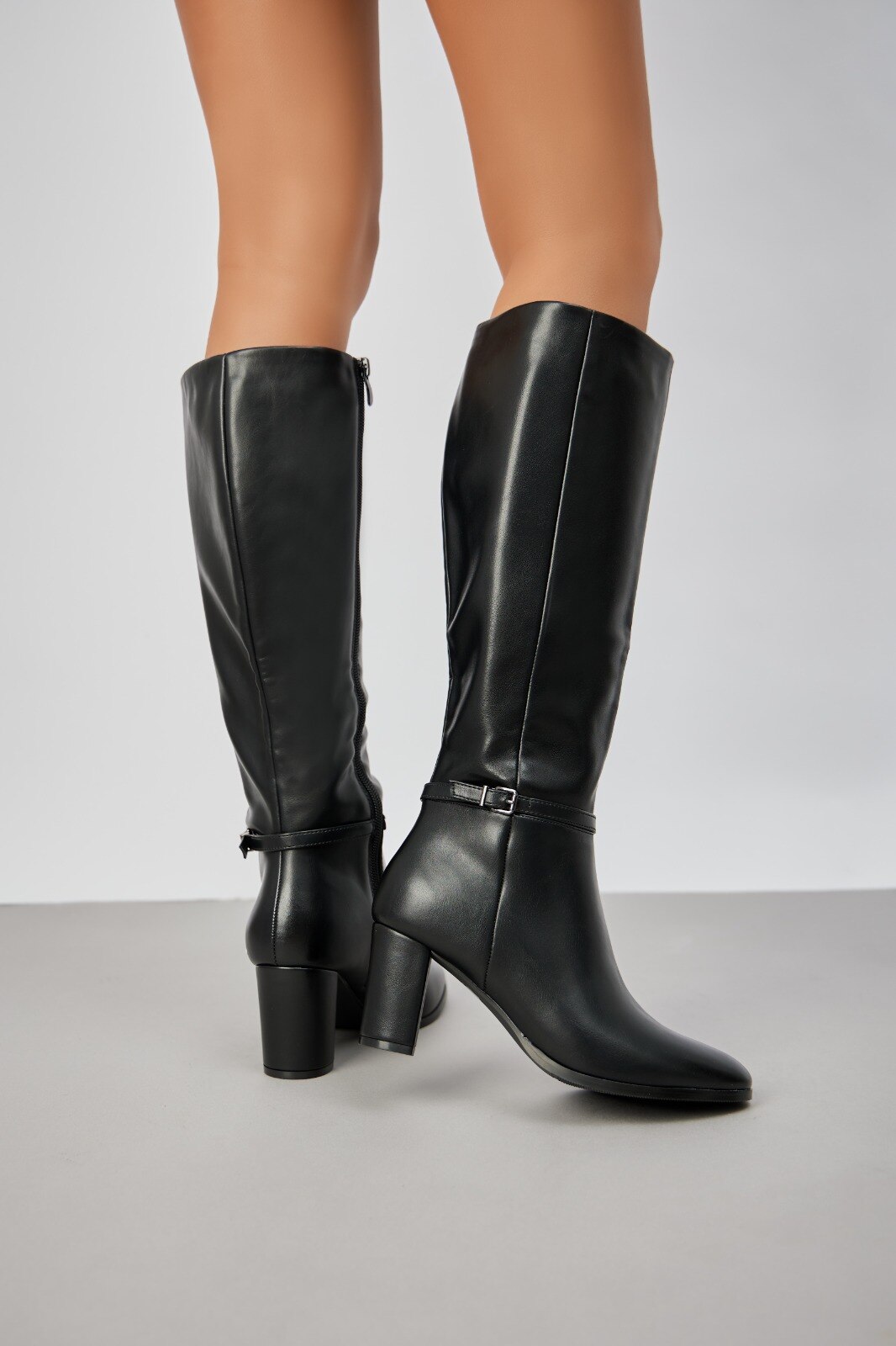 Grossiste Belle Women | Super Mode - Bottes à talon en similicuir avec boucle