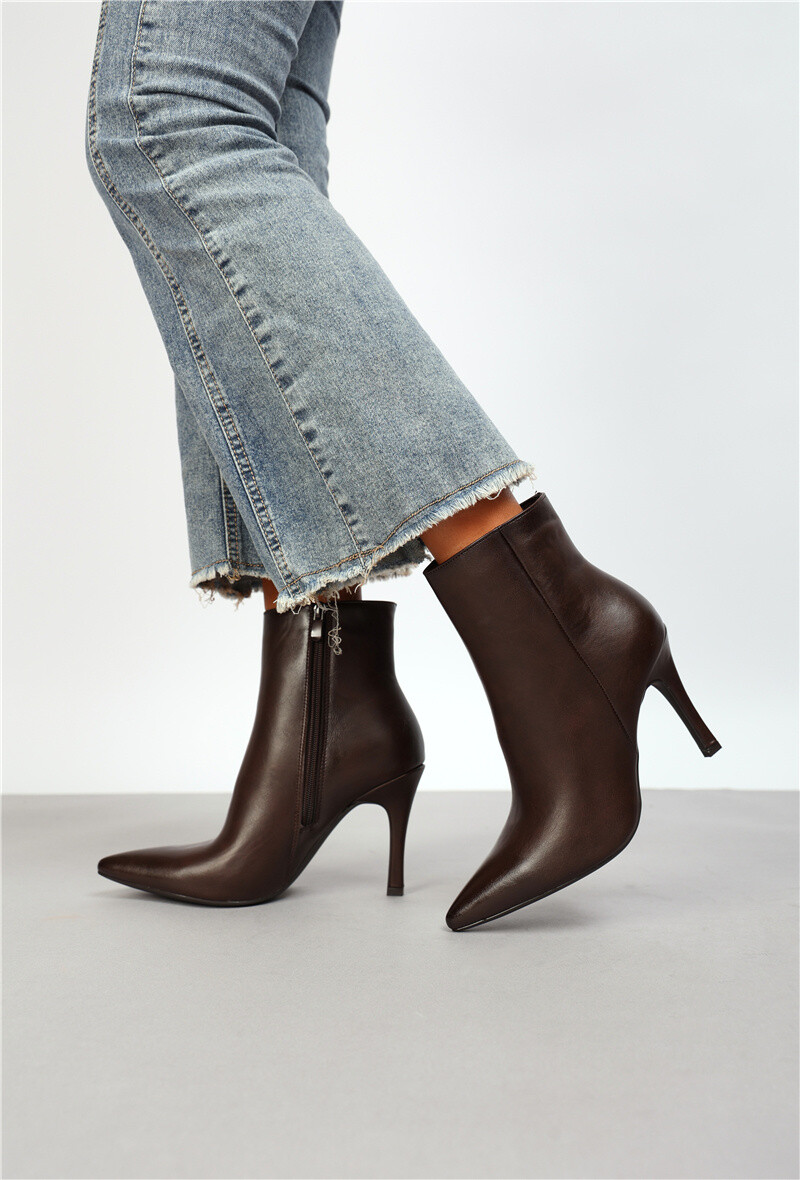 Großhändler Belle Women | Super Mode - Stiefeletten mit Stiletto-Absatz und spitzer Zehenpartie
