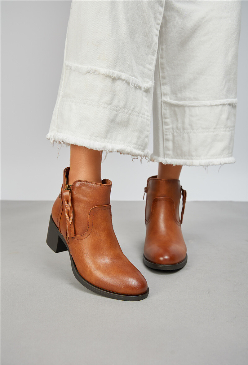 Grossiste Belle Women | Super Mode - Bottines à talon avec tirette tressée
