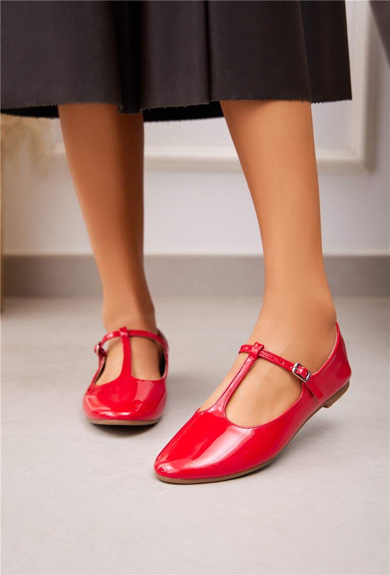 Wholesaler Belle Women - Flat patent ballerinas/babies with strap