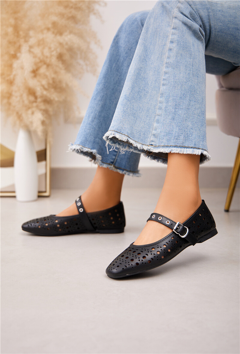 Wholesaler Belle Women - Openwork ballerinas with buckle