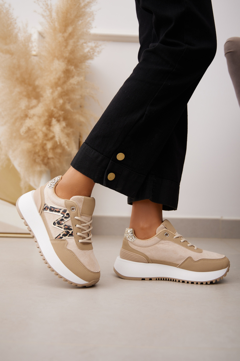 Grossiste Belle Women | Super Mode - Baskets compensée à lacets bi-matière avec un M sur le côté