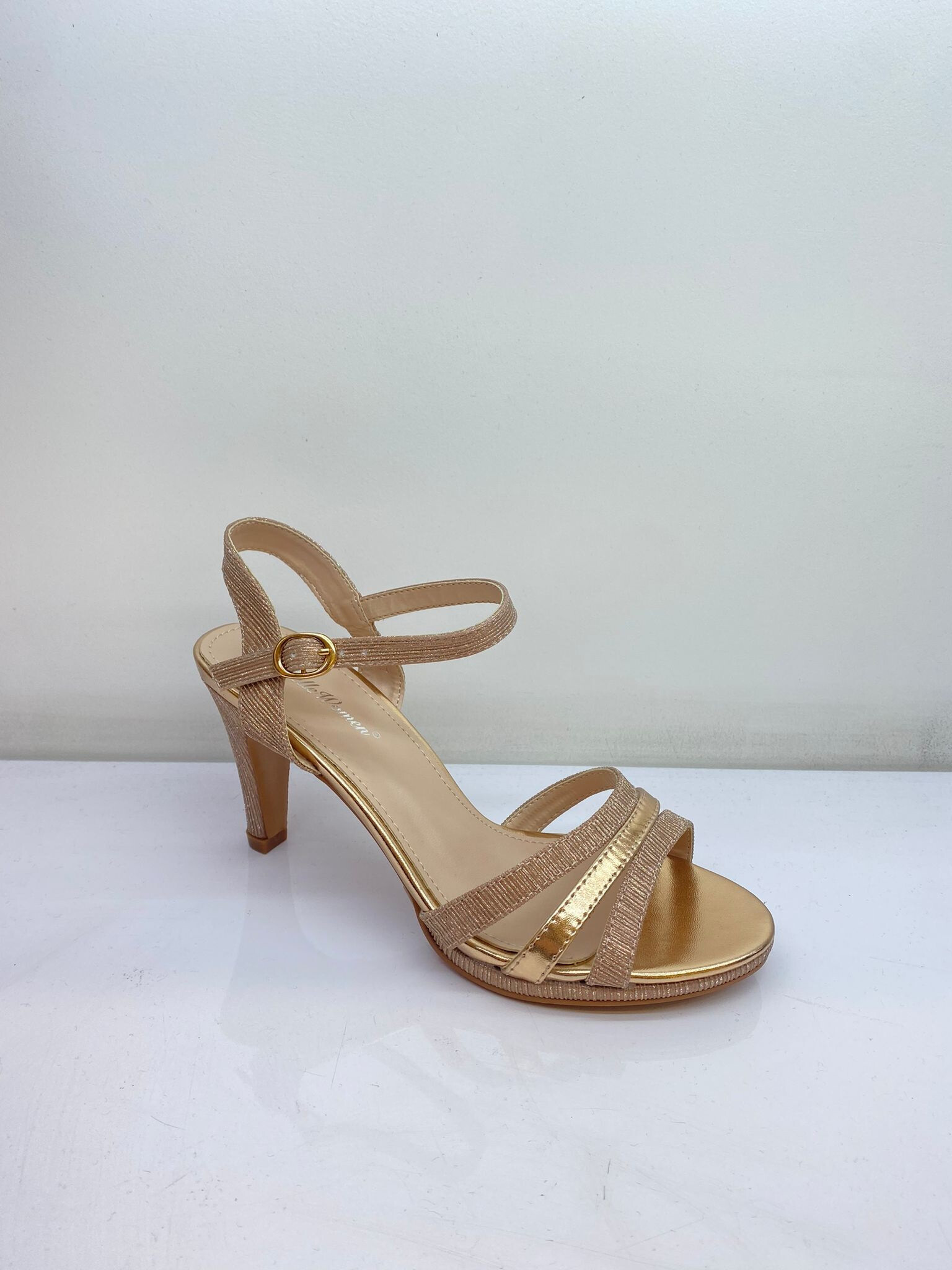 Wholesaler Belle Women - Salome with sequined strap and shiny open toe