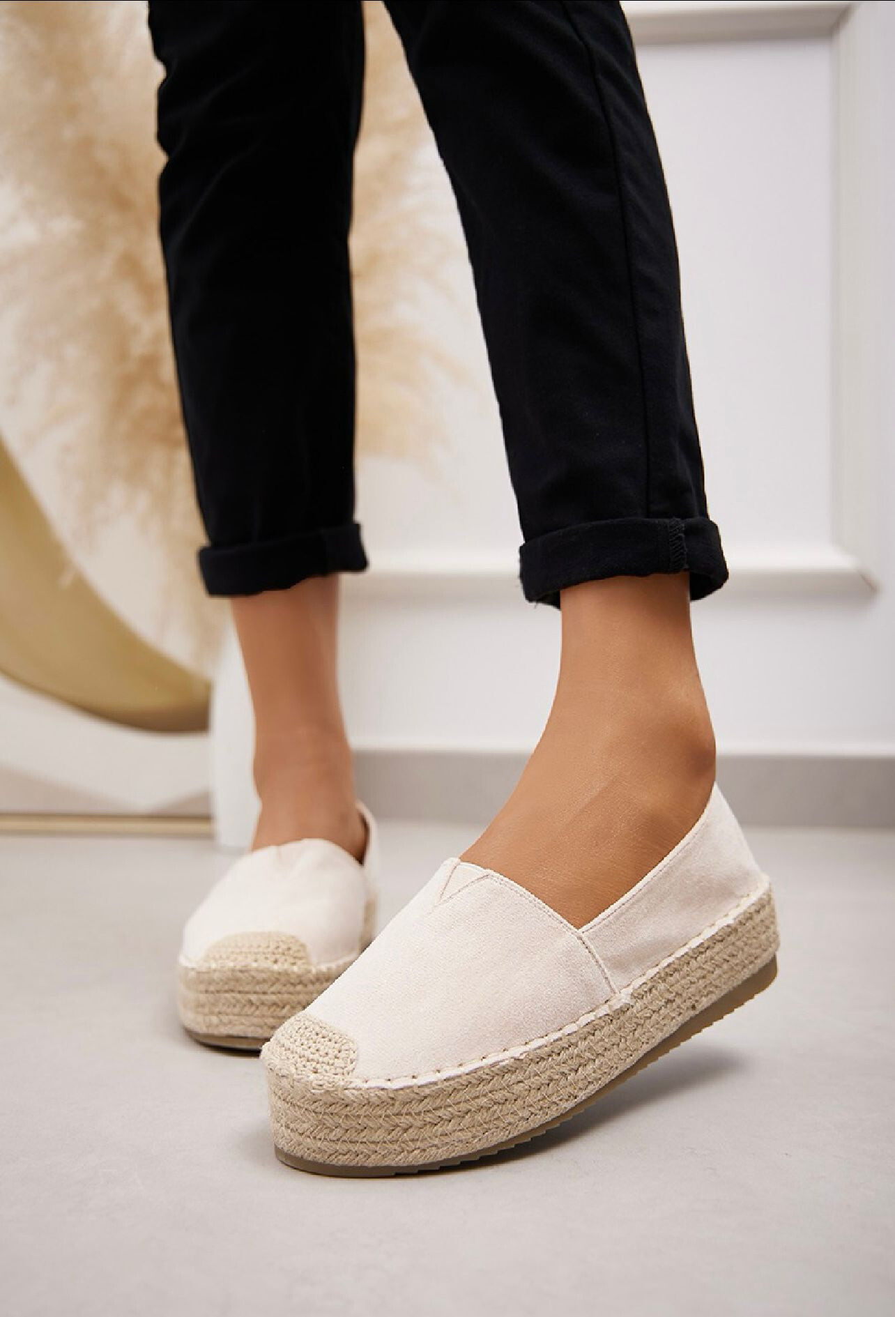 Grossiste Belle Women - Espadrille compensée avec  élastique