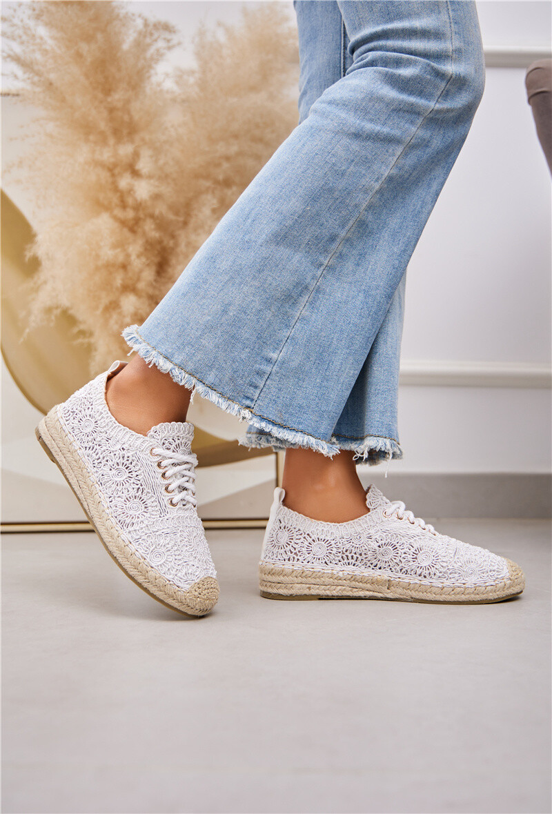 Grossiste Belle Women - Espadrille à lacet en dentelle