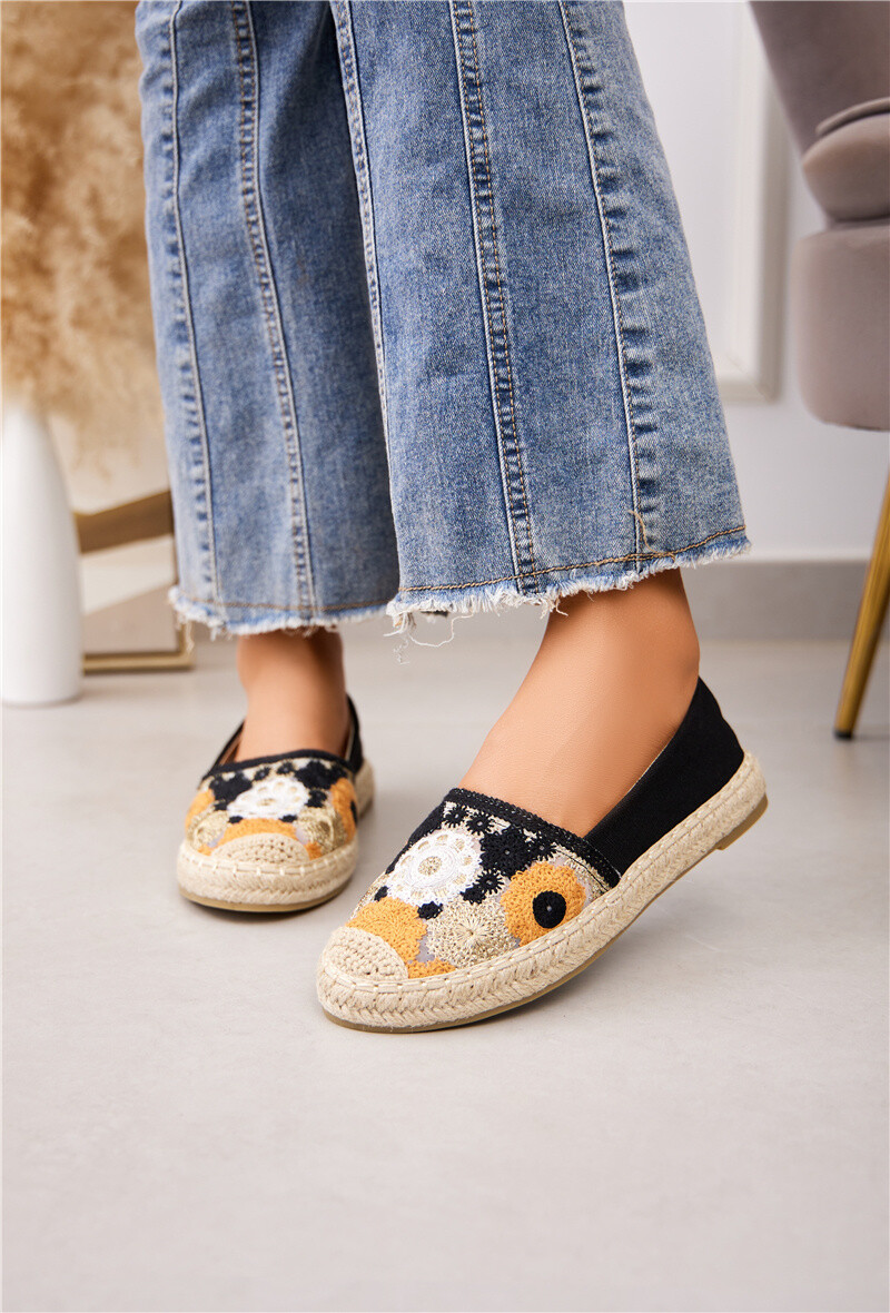 Grossiste Belle Women | Super Mode - Espadrille avec broderie florale