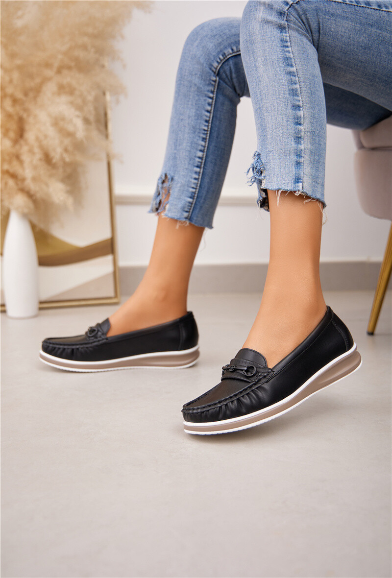 Wholesaler Belle Women - Comfortable moccasin with leather sole.