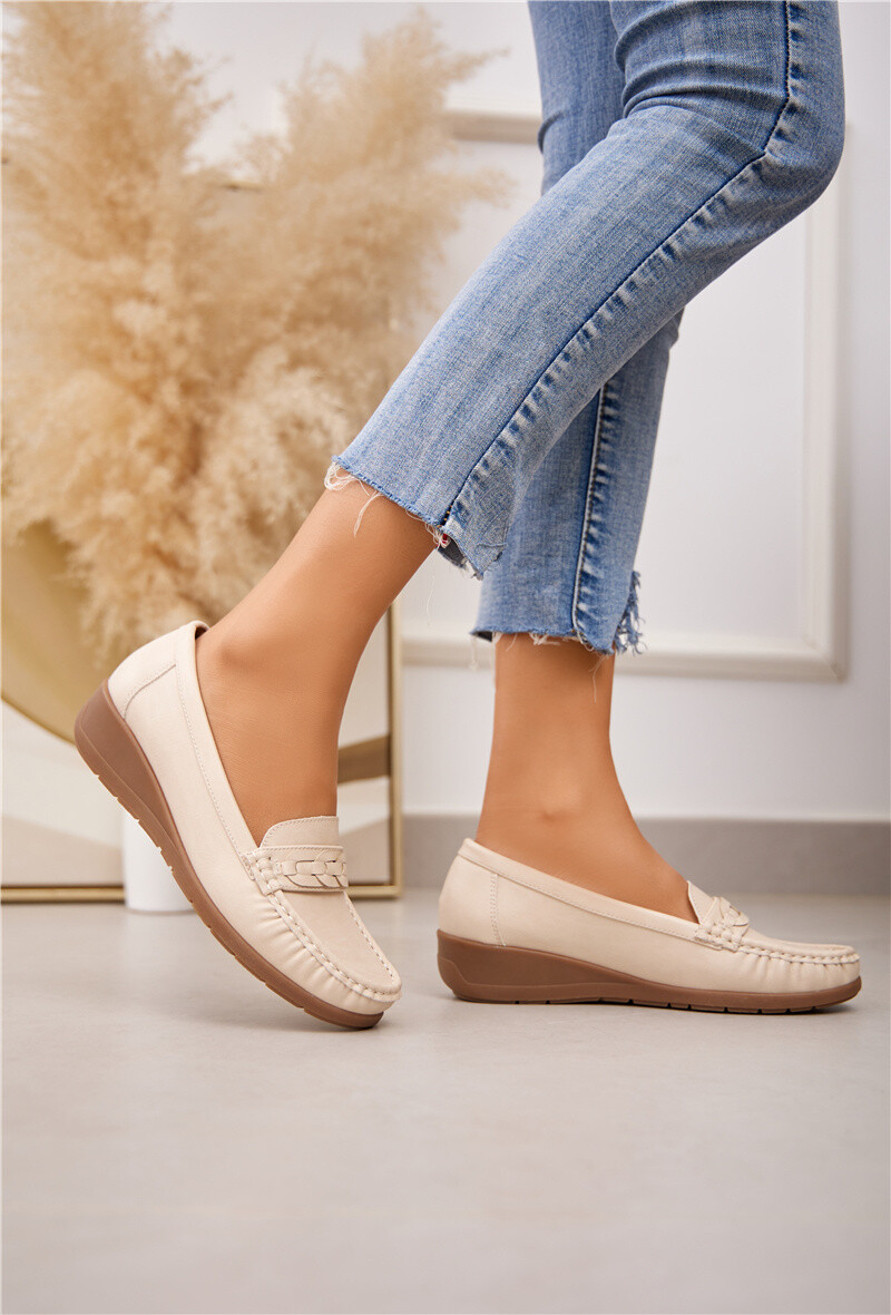 Wholesaler Belle Women - Comfortable wedge moccasin with buckle and leather sole