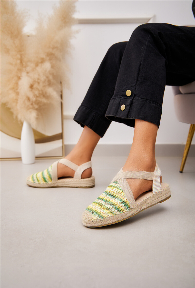 Grossiste Belle Women - Mules tressées bicolore avec élastique