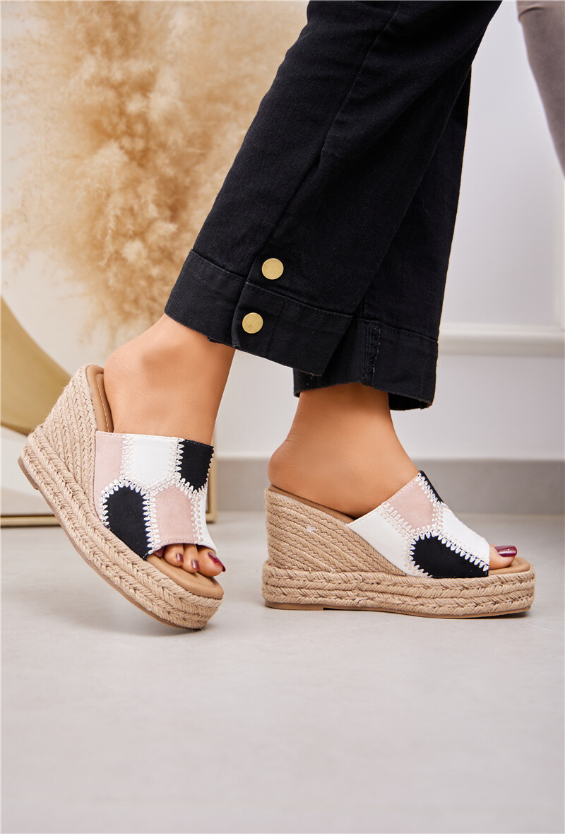 Grossiste Belle Women - Mules compensées avec motif tricolore