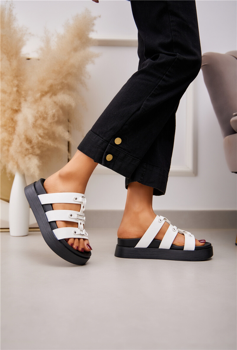 Wholesaler Belle Women - Spartan style wedge flip flop