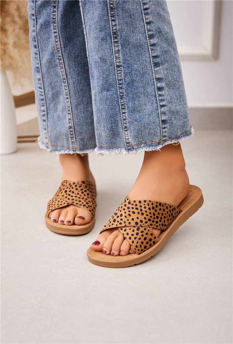 Grossiste Belle Women - Claquettes croisées