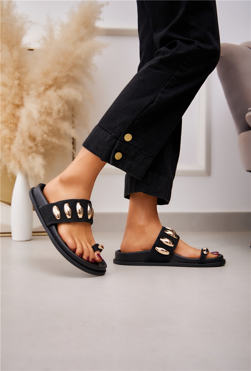 Wholesaler Belle Women - Toe thong with strap and gold jewelry