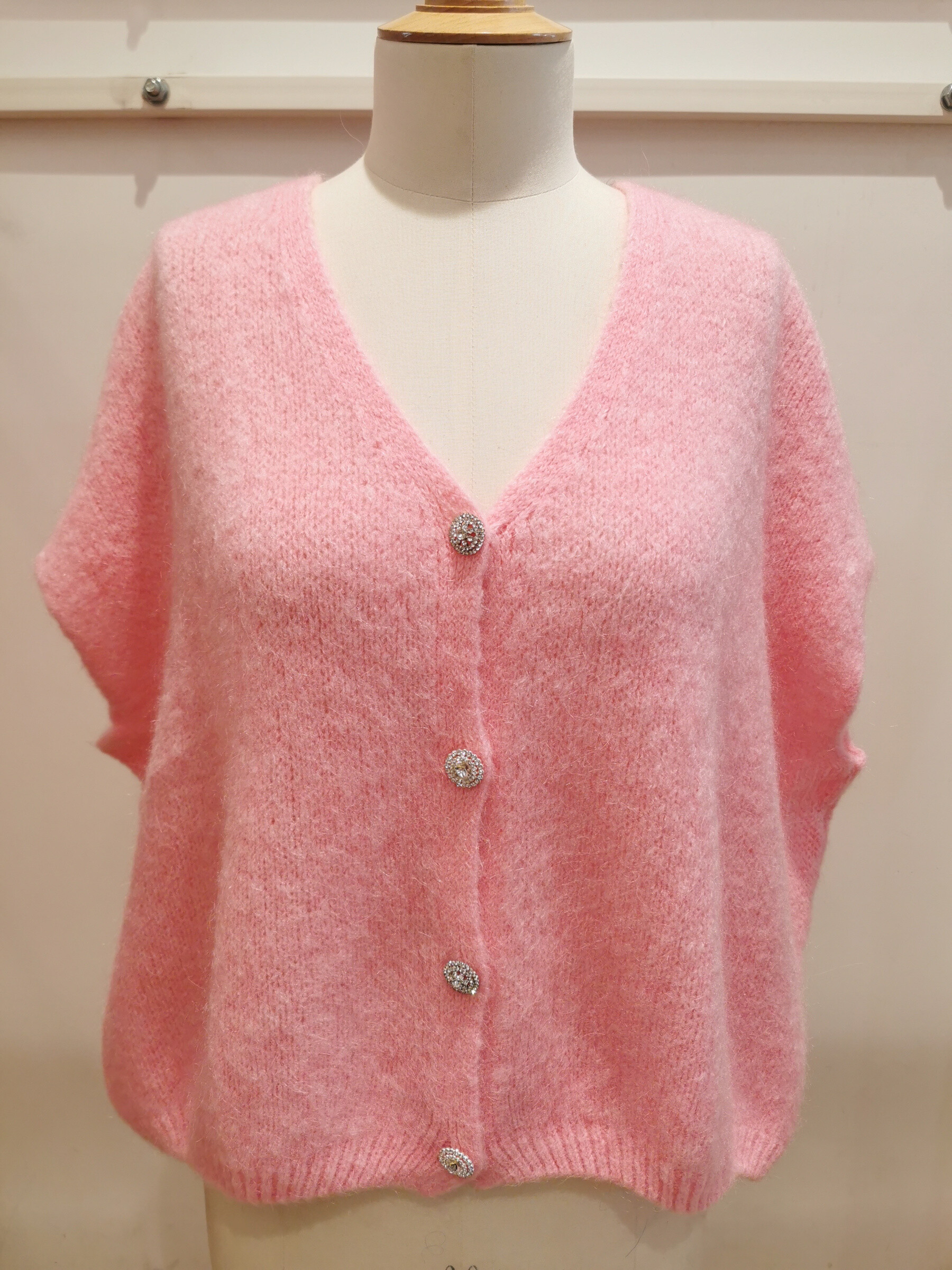 Grossista Bellerina - Giubbotto poncho con pulsante fantasia 20% kid mohair
