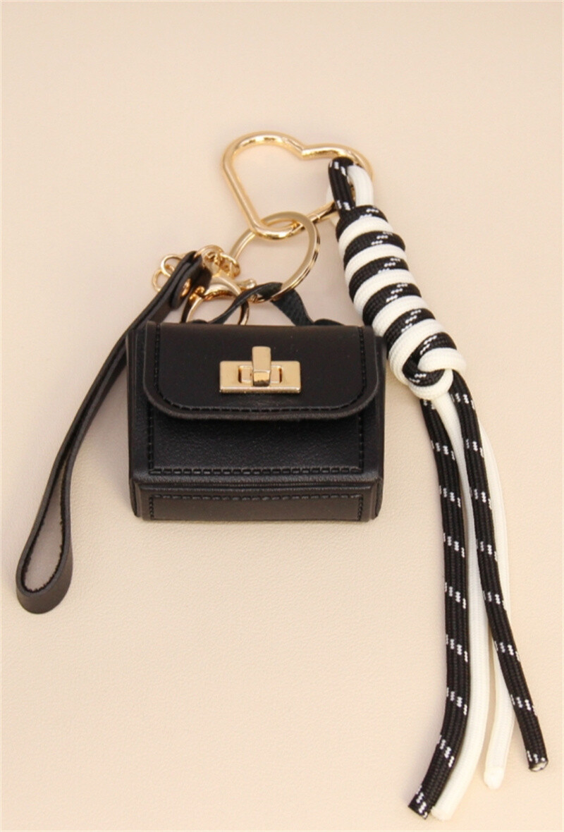 Wholesaler Bellissima - Key holders, bag jewelry & case headphones-elegance & practicality