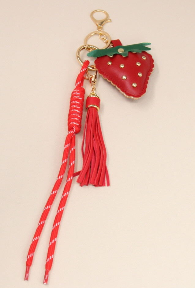 Grossiste Bellissima - Grigri de Sac & Porte-Clés Fraise – Une Touche Gourmande et Élégante !